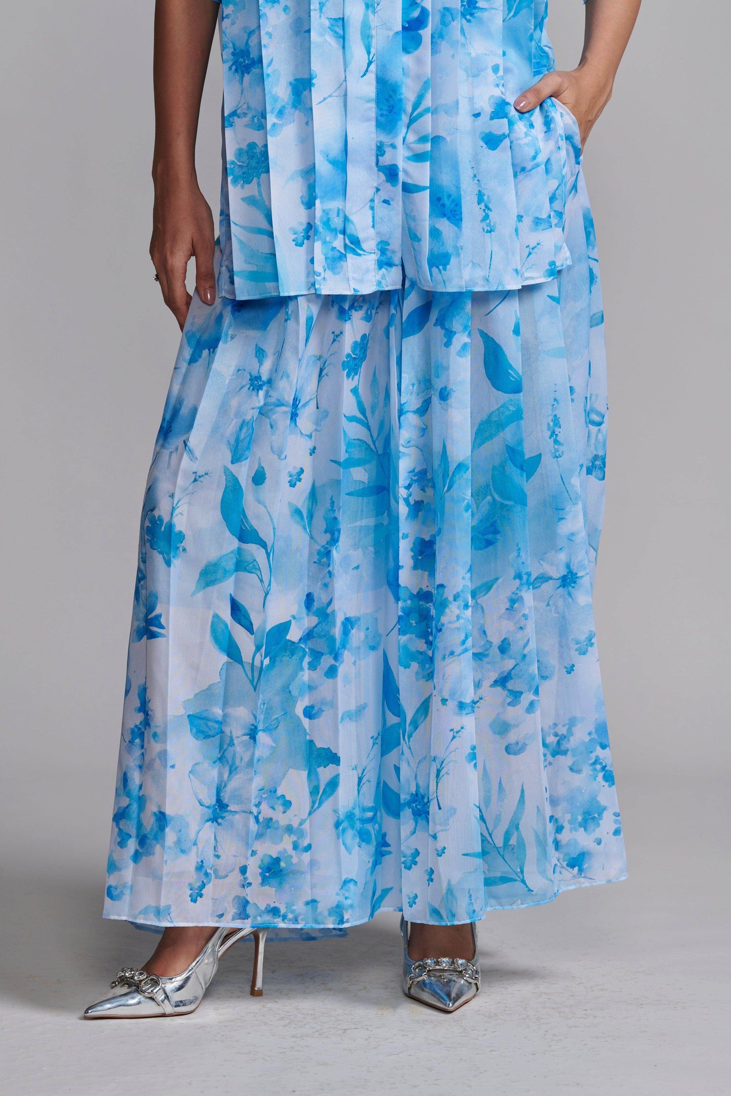 PRINTED PLEAT SET - dash and dot