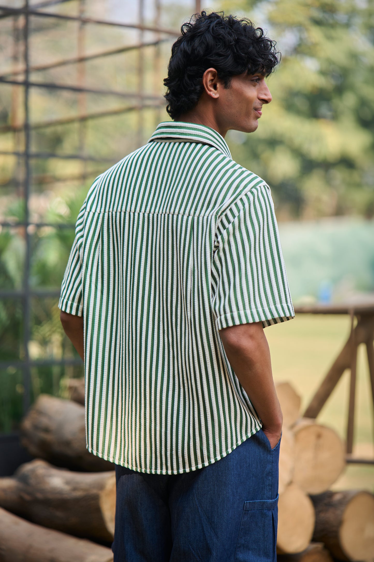 TEXTURED STRIPED SHIRT