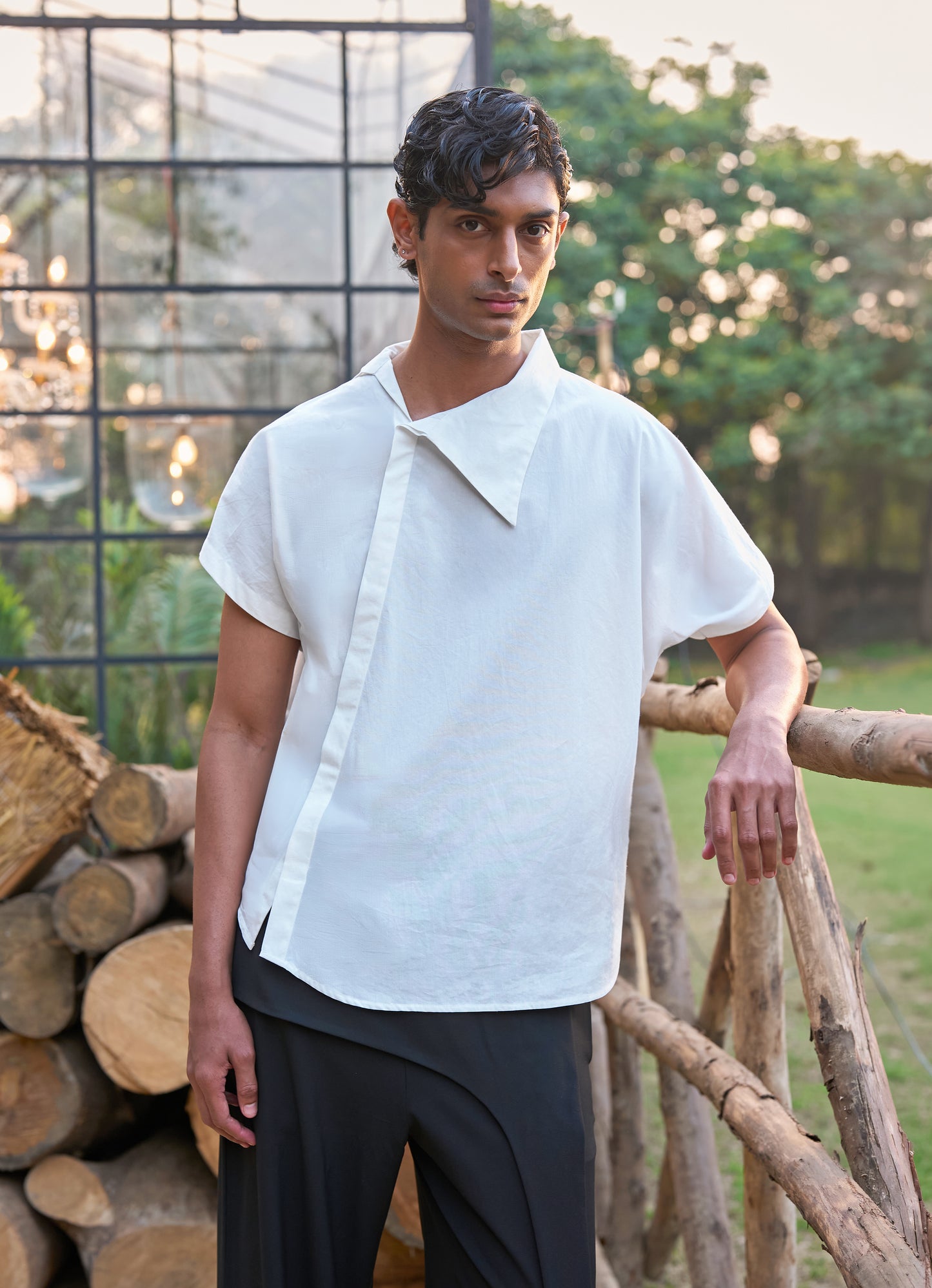 WIDE-LEGGED DRAPE PANT