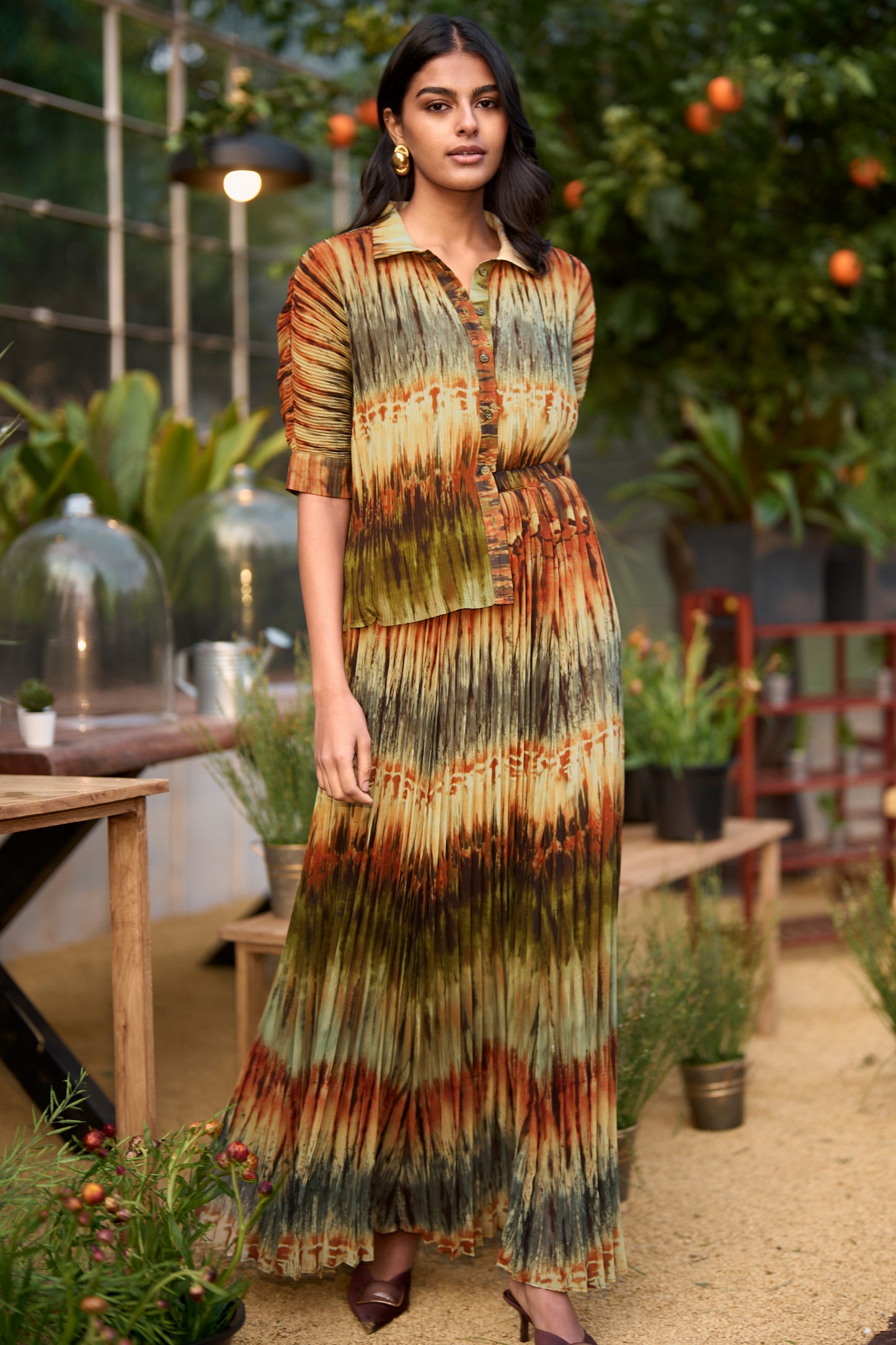 PLEATED TIE DYE SHIRT