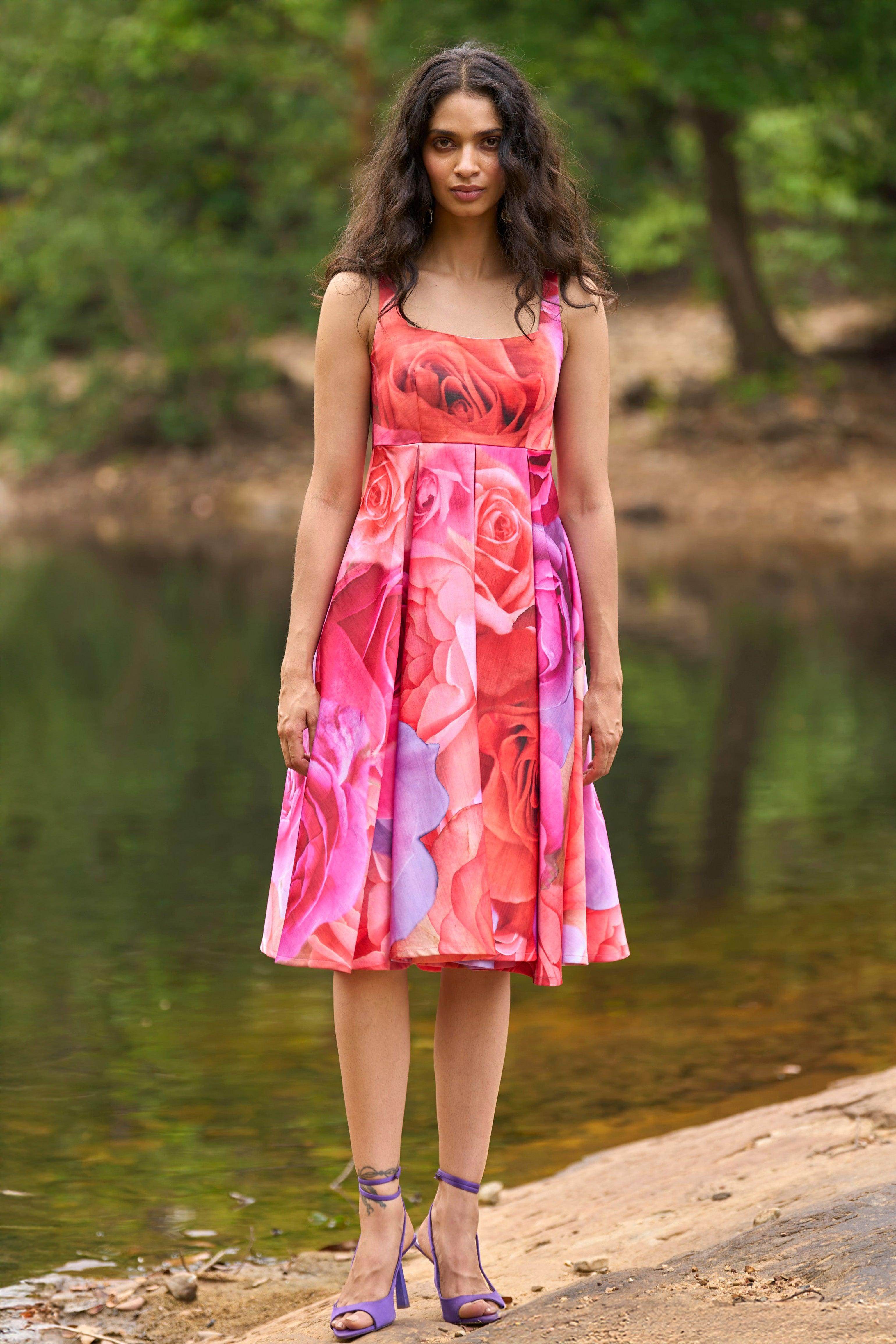 slim fit dress slacks Dash and Dot - FLORAL FLARE DRESS