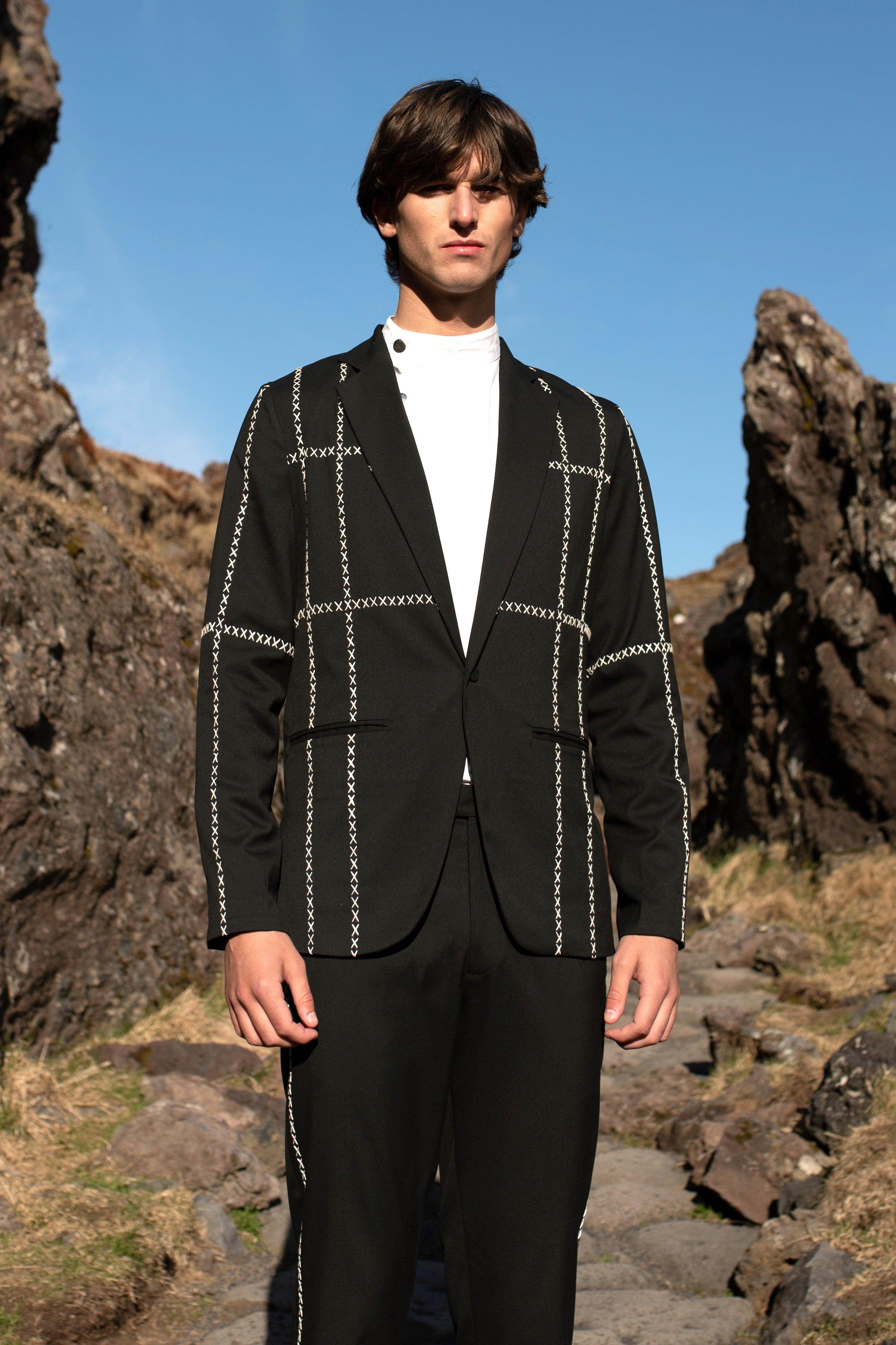 CONTRAST CROSS STITCH JACKET XL / Black CONTRAST CROSS STITCH JACKET XL / Black