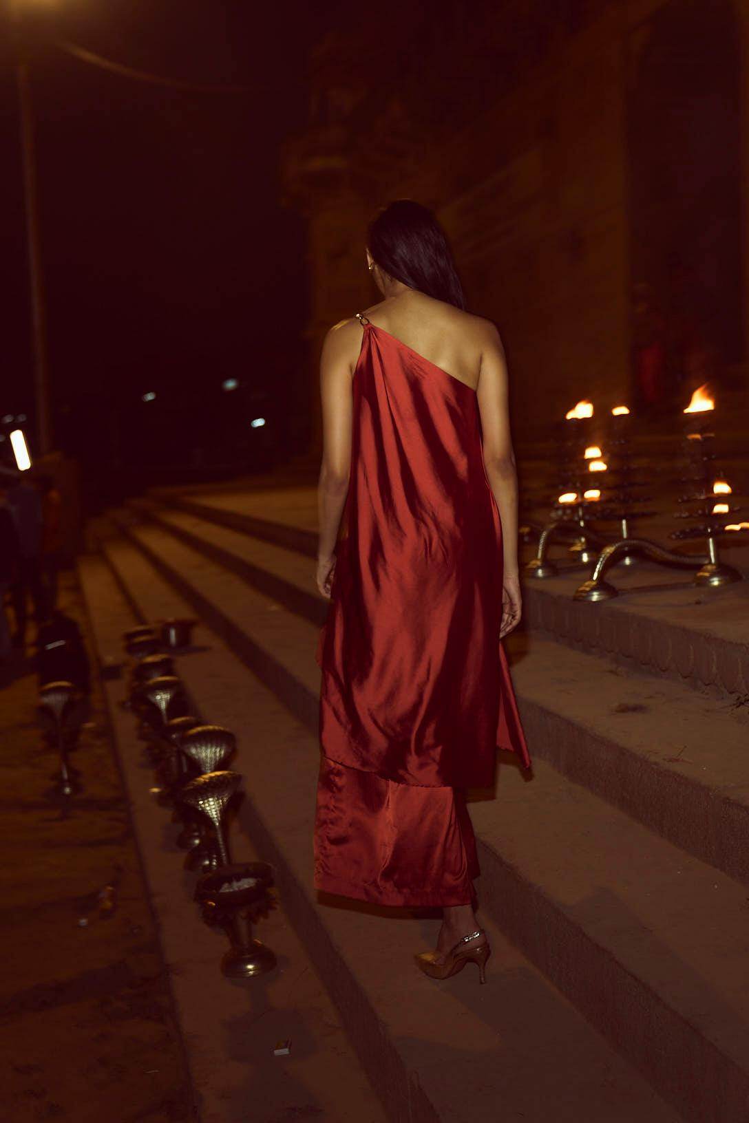 ONE SHOULDER CHAIN AND FLARE SET - dash and dot