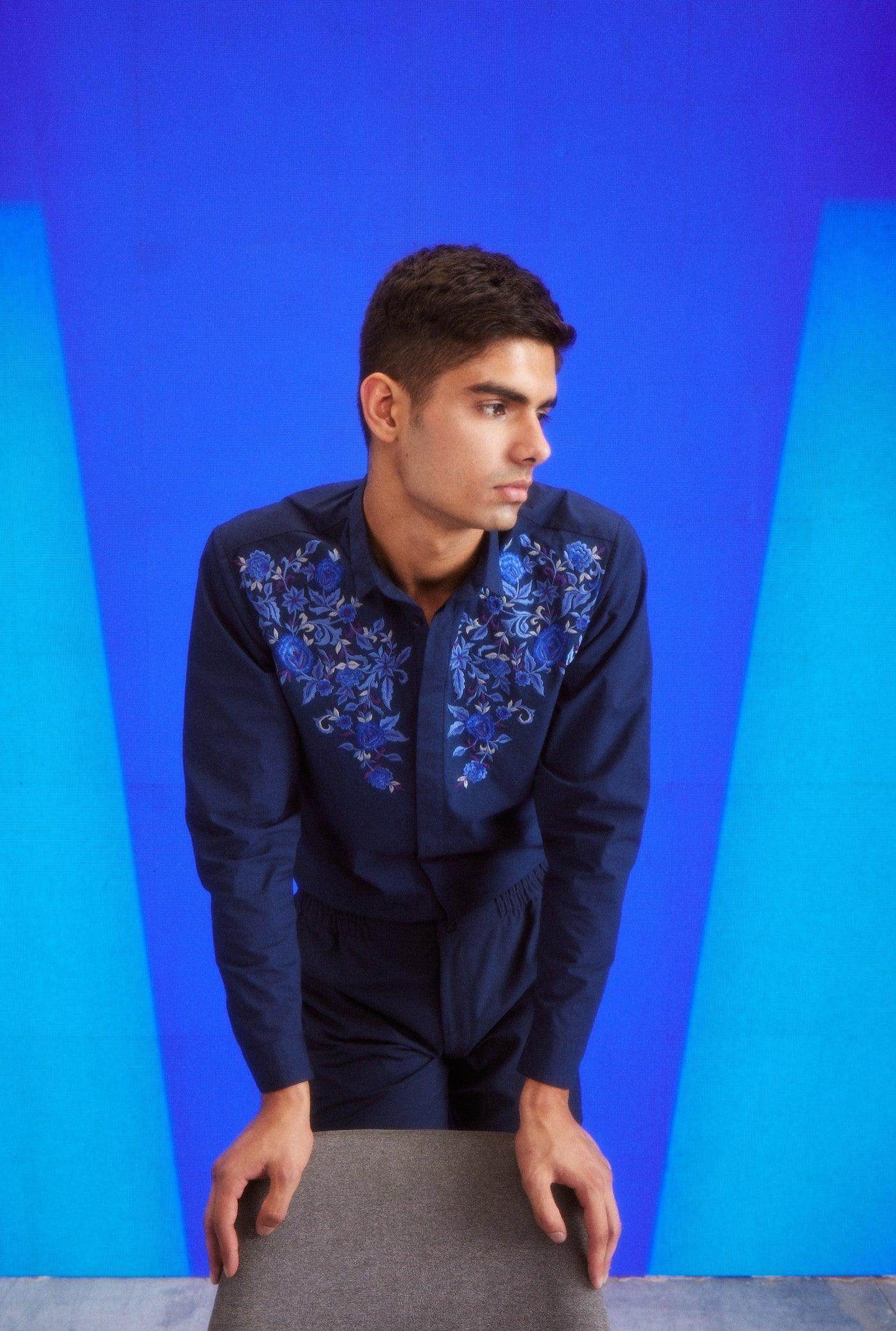 EMBROIDERED FRONT SHIRT - dash and dot