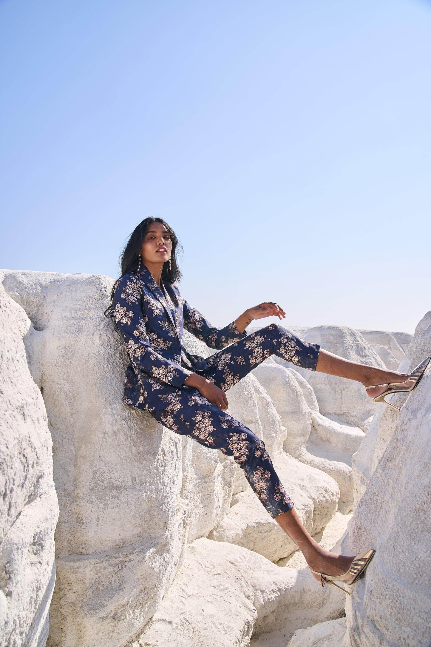 BROCADE SUIT - dash and dot