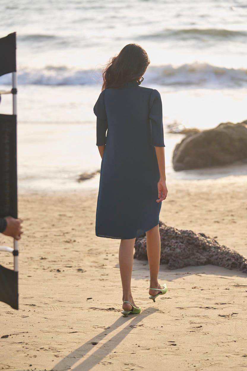 TEAL PLEATED MIDI - dash and dot