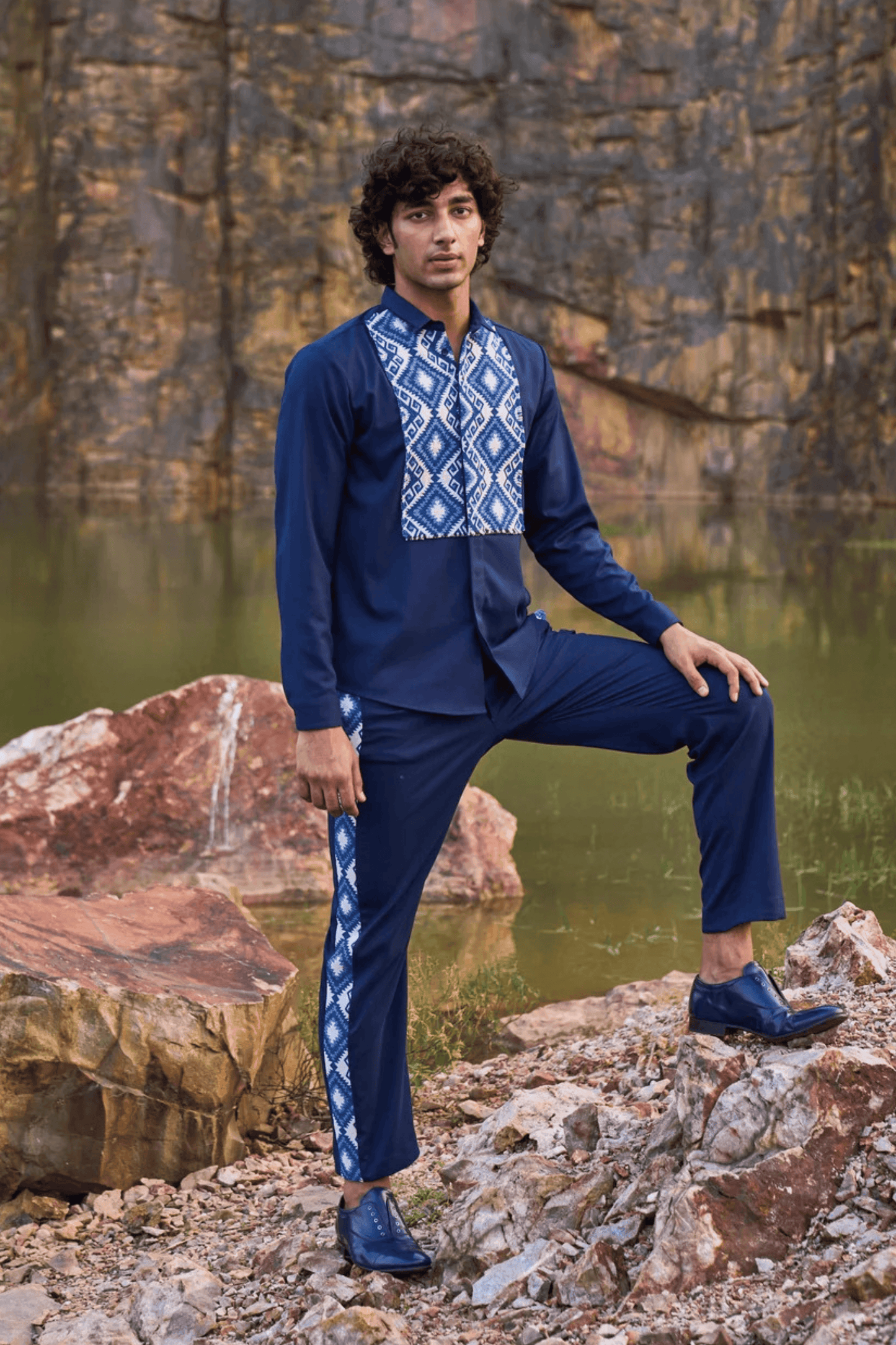 JACQUARD BIB SET - dash and dot