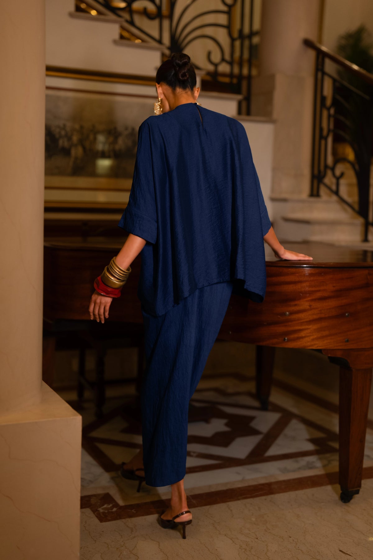 EMBROIDERED TEXTURED BOXY TOP & TEXTURED DRAPE SKIRT