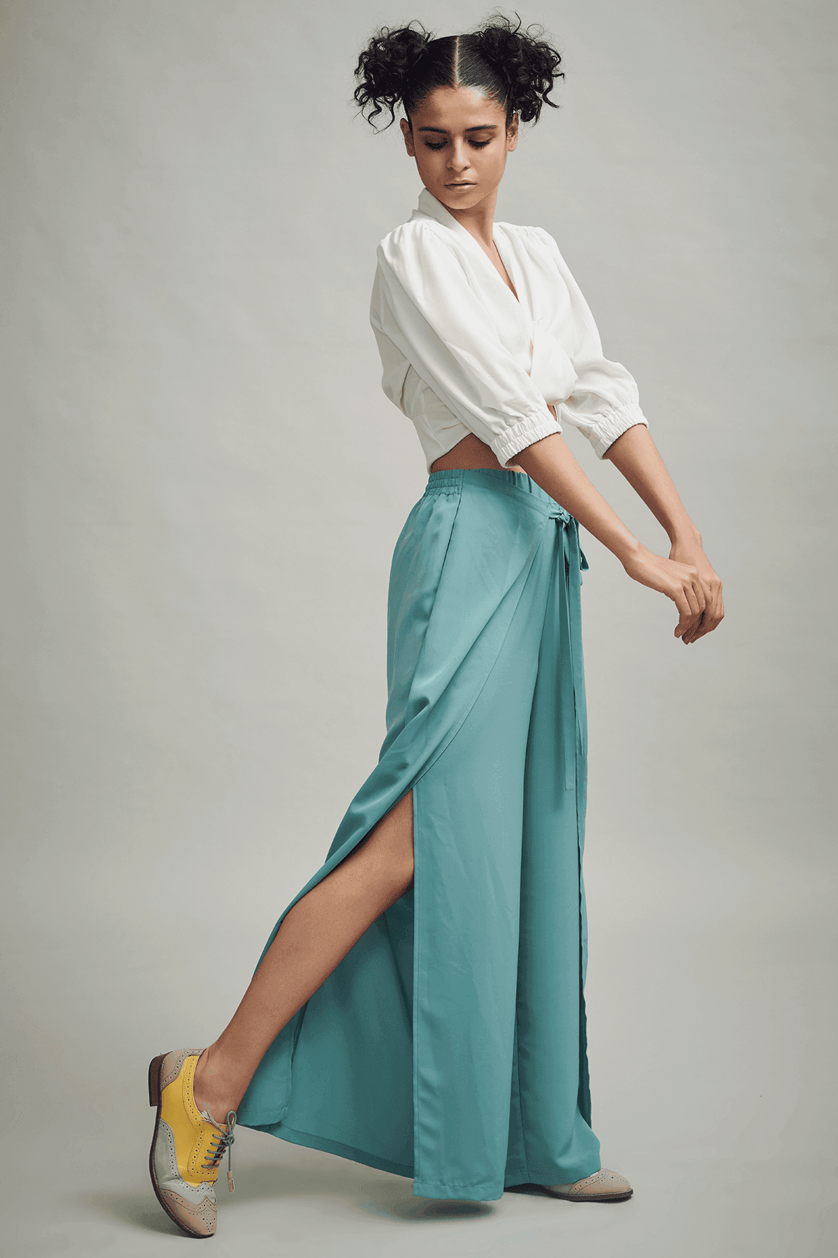 IVORY FRONT TIE TOP - dash and dot