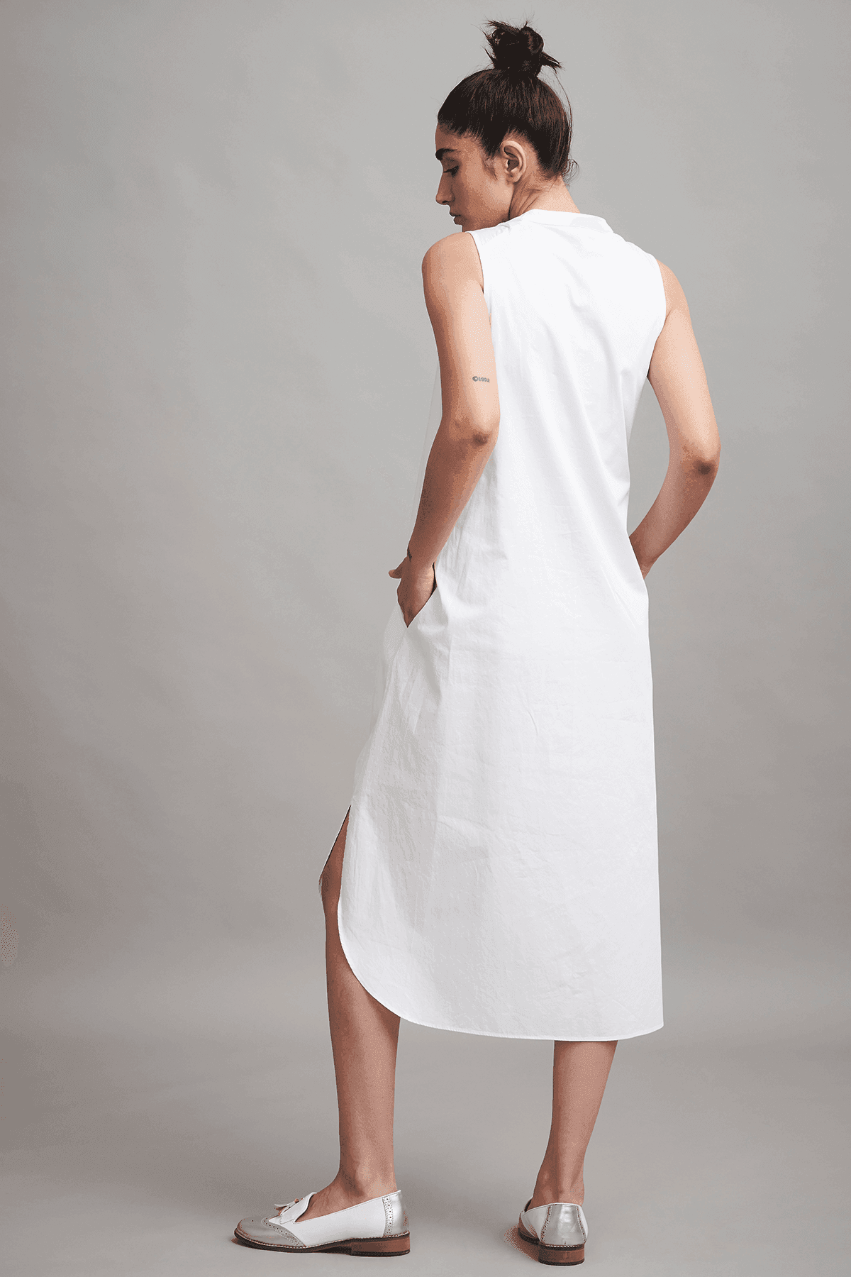 BUTTON PLEAT MIDI - dash and dot