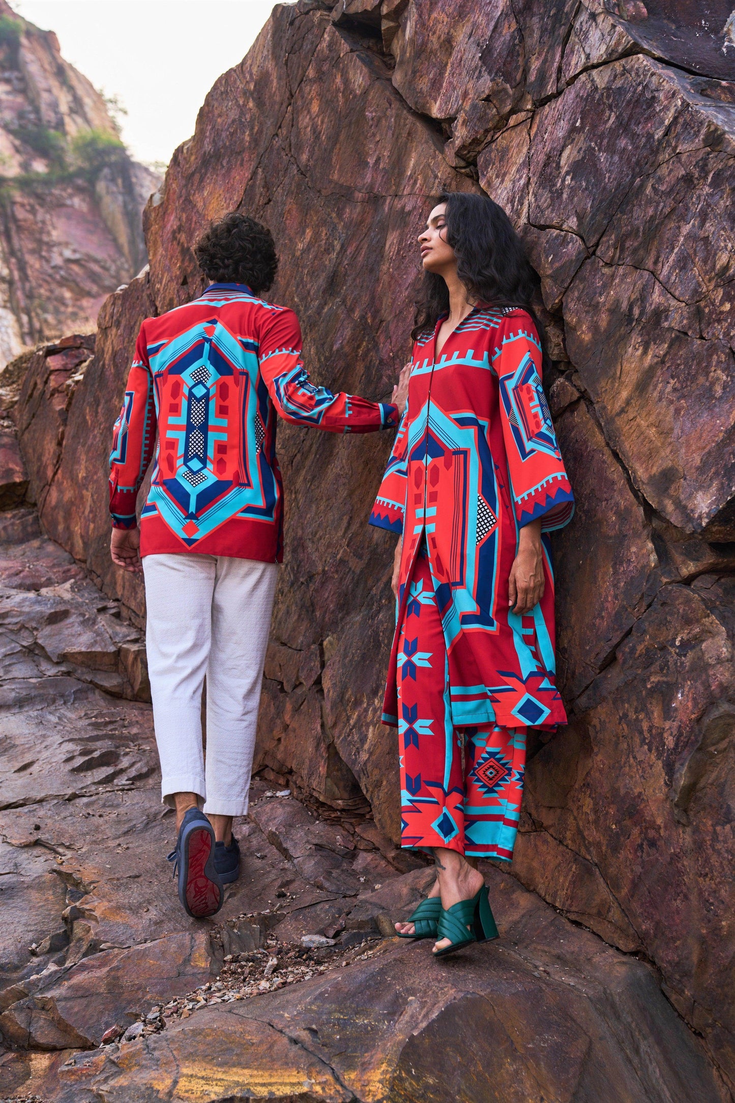 TRIBAL PRINTED TOP - dash and dot