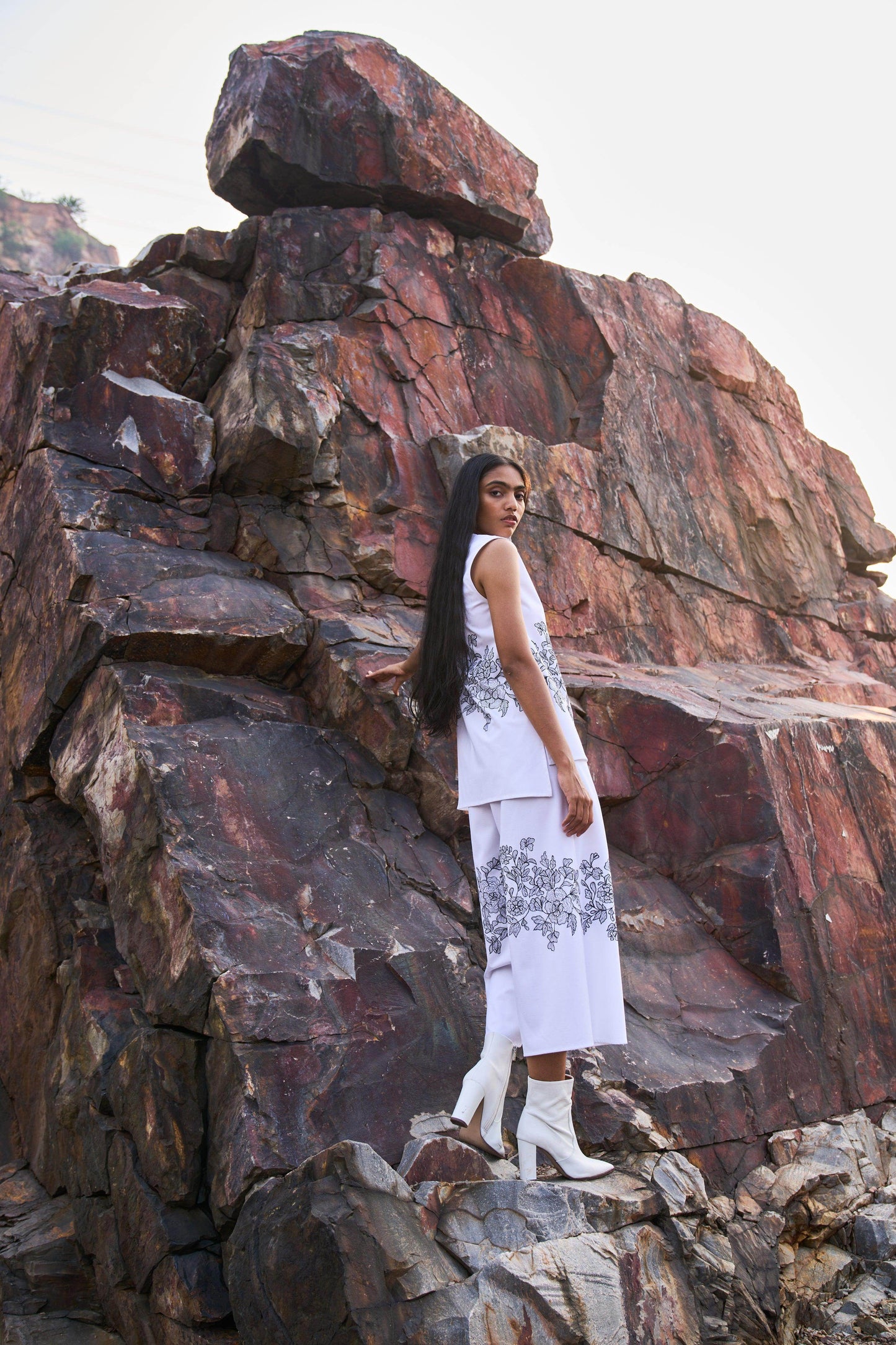 EMBROIDERED PANTS - dash and dot