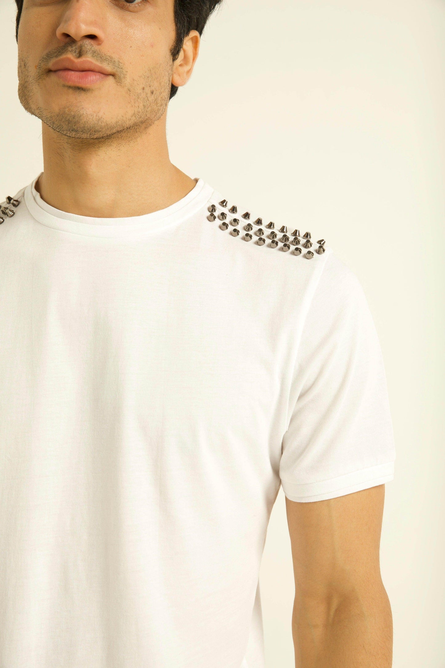 STUD TEE - dash and dot