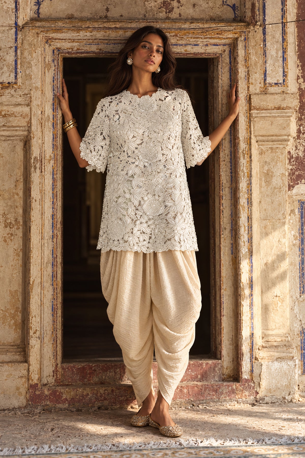 CRUSHED METALLIC TISSUE TULIP PANT