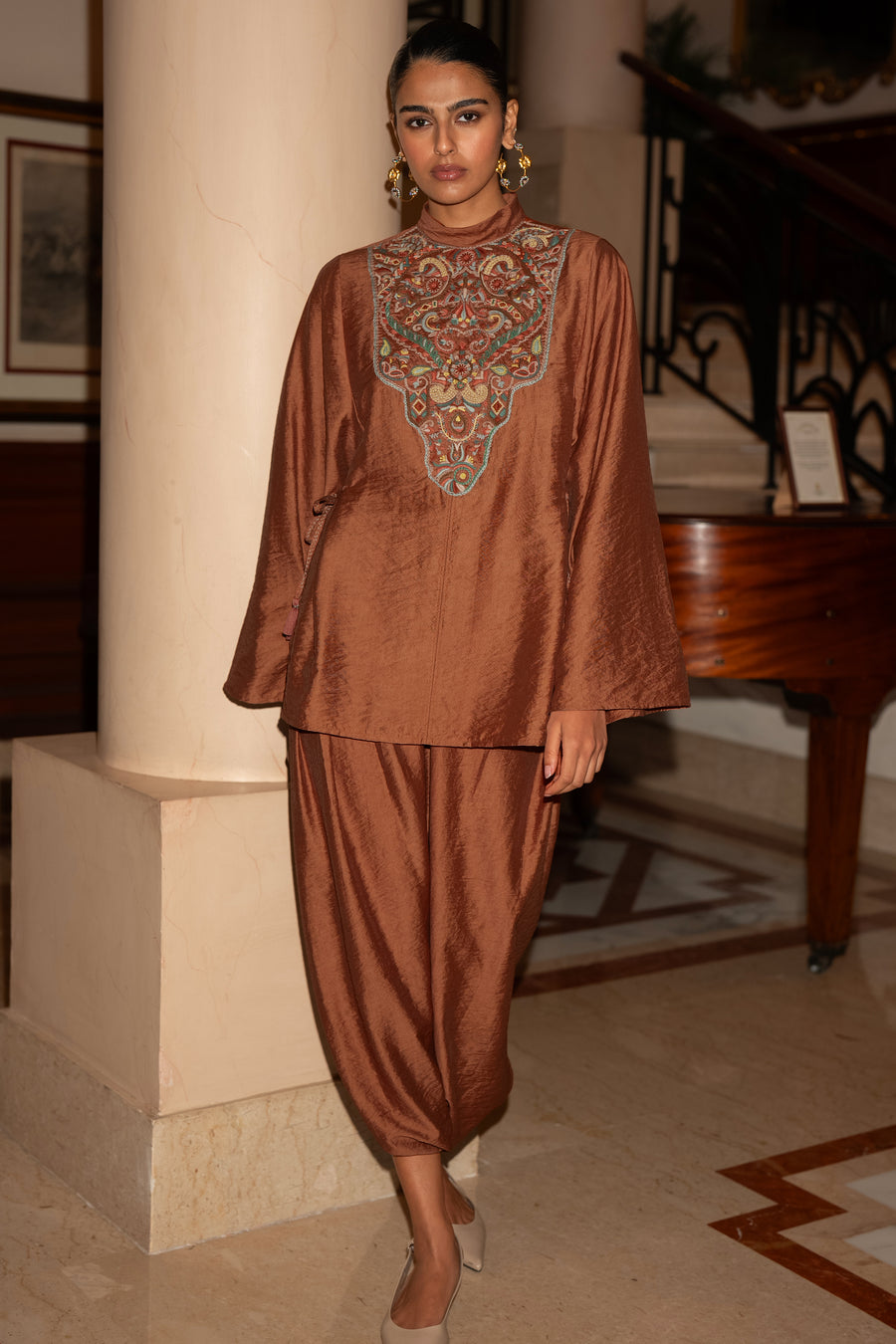 EMBROIDERED BIB TOP & FLOWING PLEATED SKORT