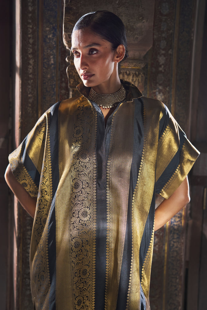 BENARES BROCADE STRIPED LONGLINE SET dash and dot