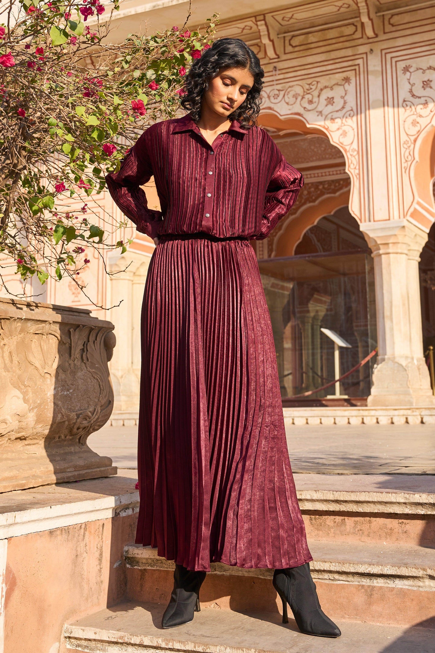BURGUNDY PLEATED SKIRT - dash and dot