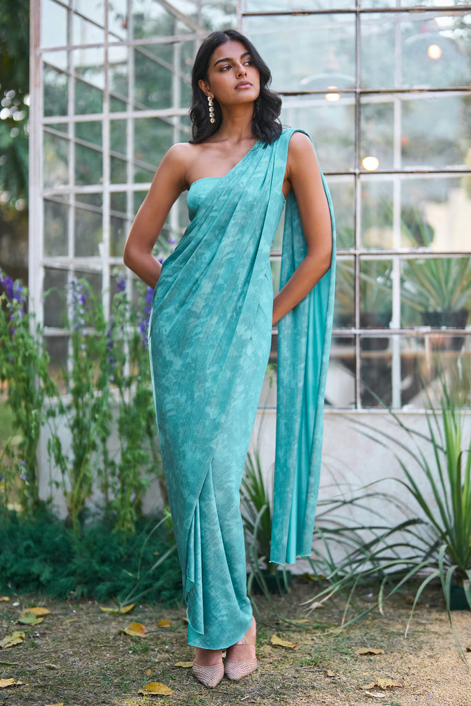 SARI DRAPE GOWN dash and dot