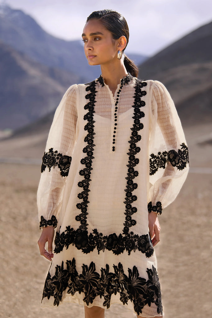 TEXTURED LACE MIDI dash and dot