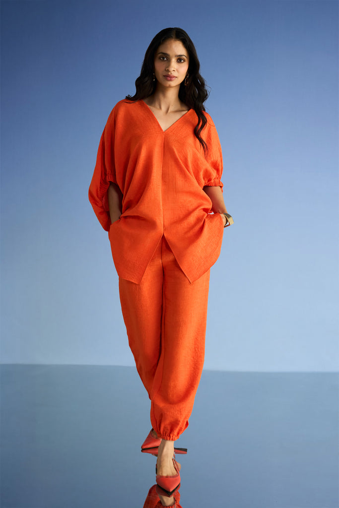 LINEN-TEXTURED LONGLINE BOXY FIT TOP & RELAXED FIT PANT SET dash and dot