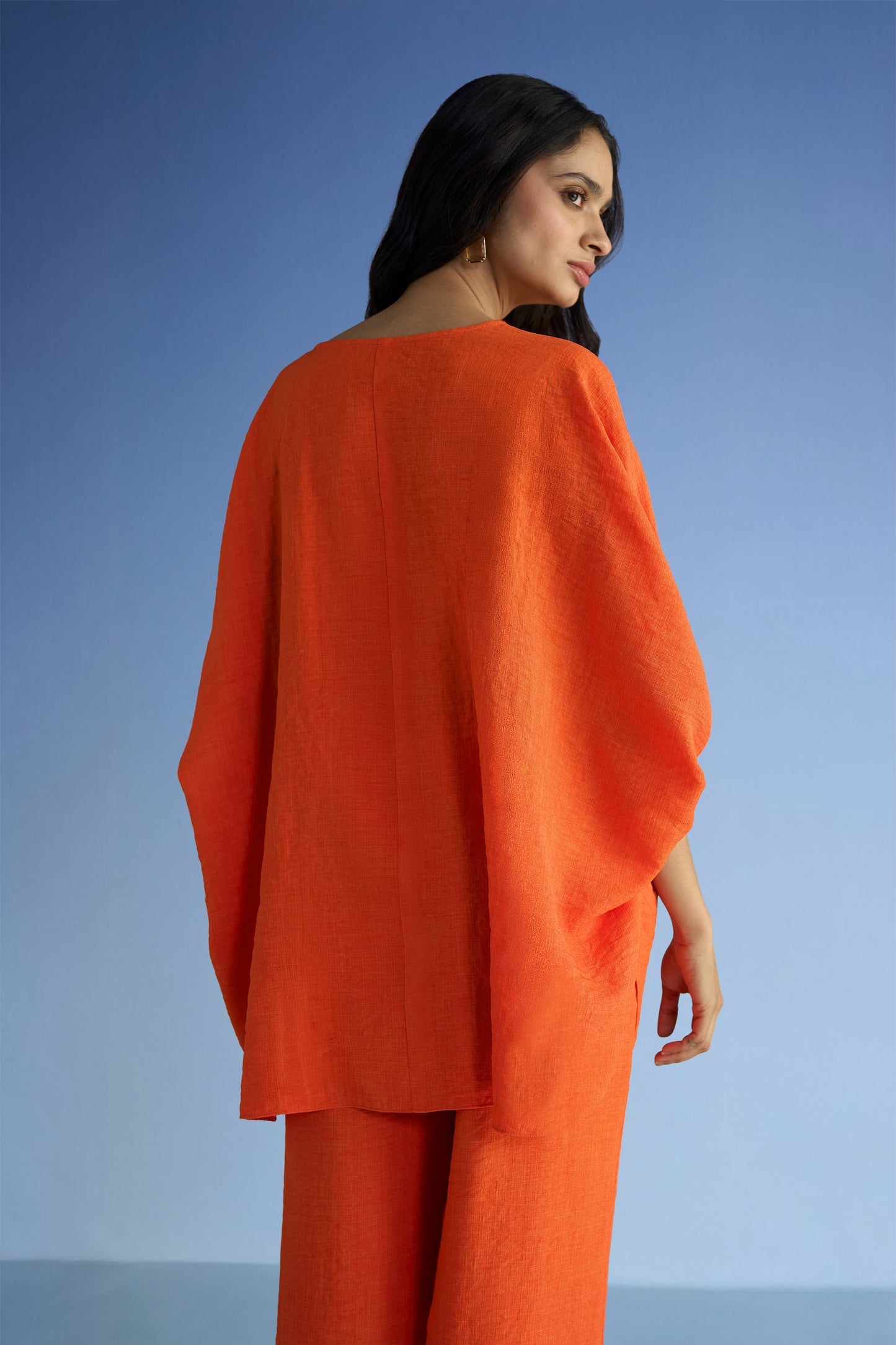 LINEN-TEXTURED LONGLINE BOXY FIT TOP