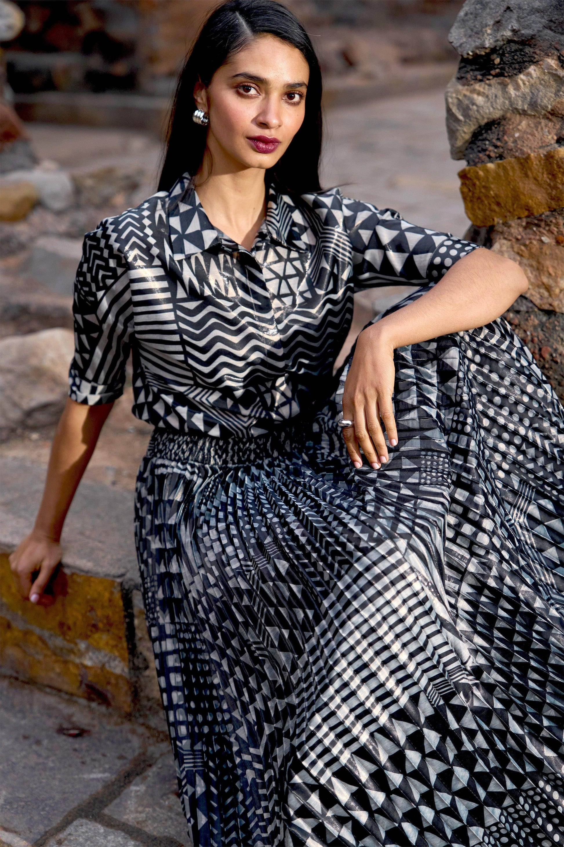 TRIBAL SHIMMER PLEATED SKIRT - dash and dot