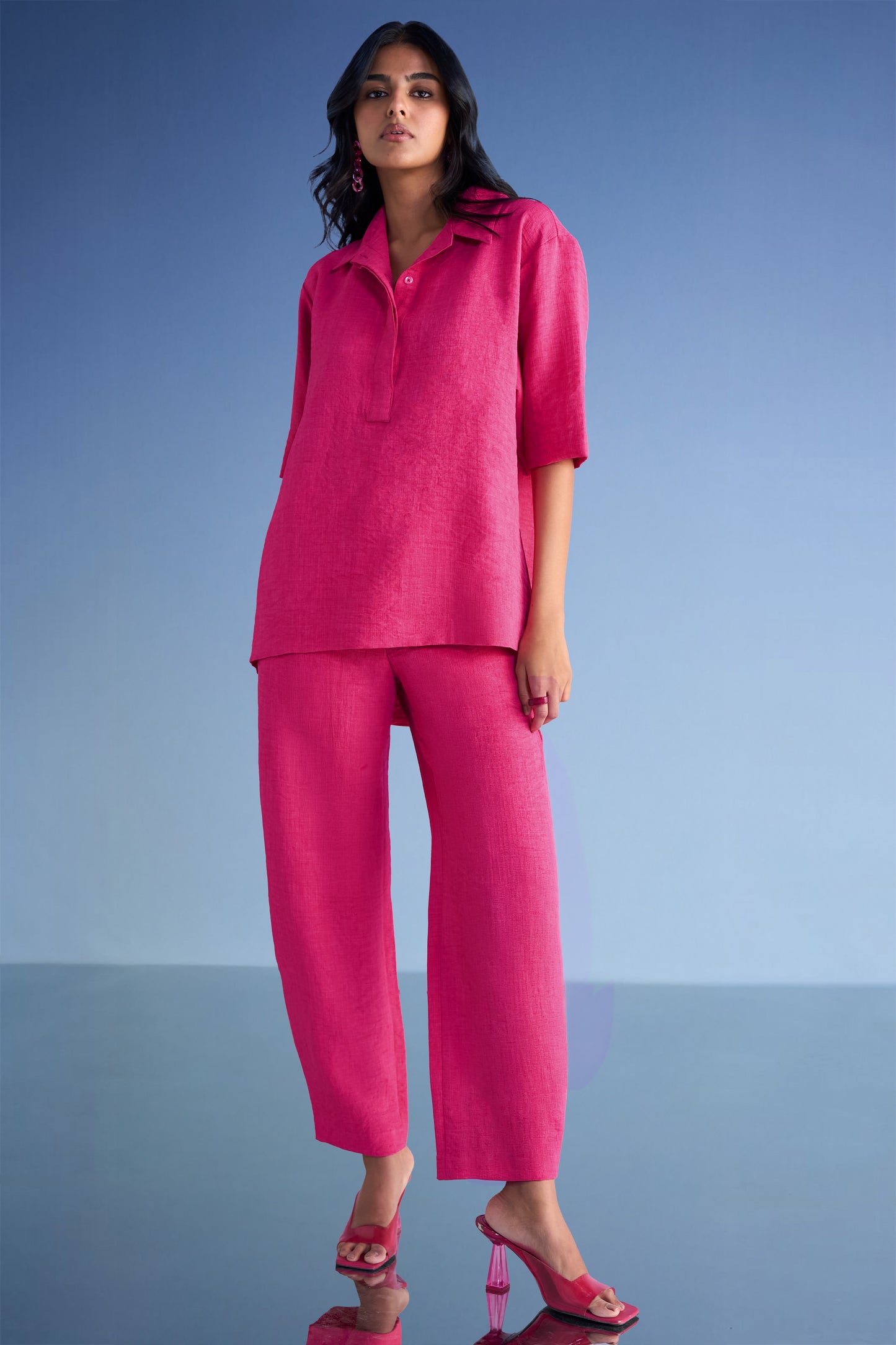 LINEN-TEXTURED HIGH-LOW TOP & STRAIGHT-CUT PANT SET