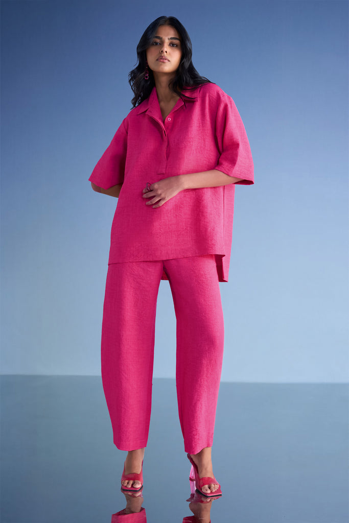 LINEN-TEXTURED HIGH-LOW TOP & STRAIGHT-CUT PANT SET dash and dot