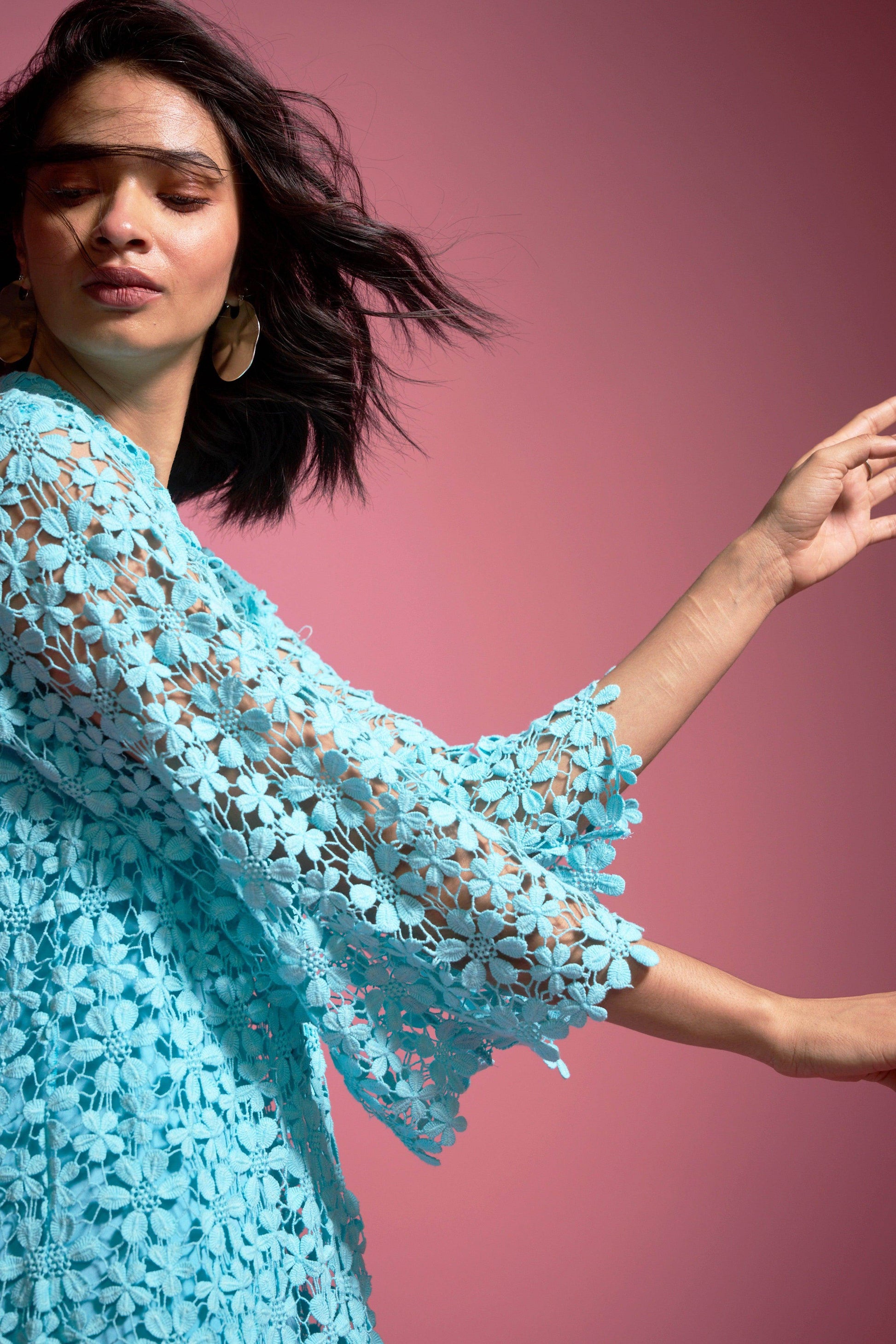 FLORAL LACE MIDI - dash and dot