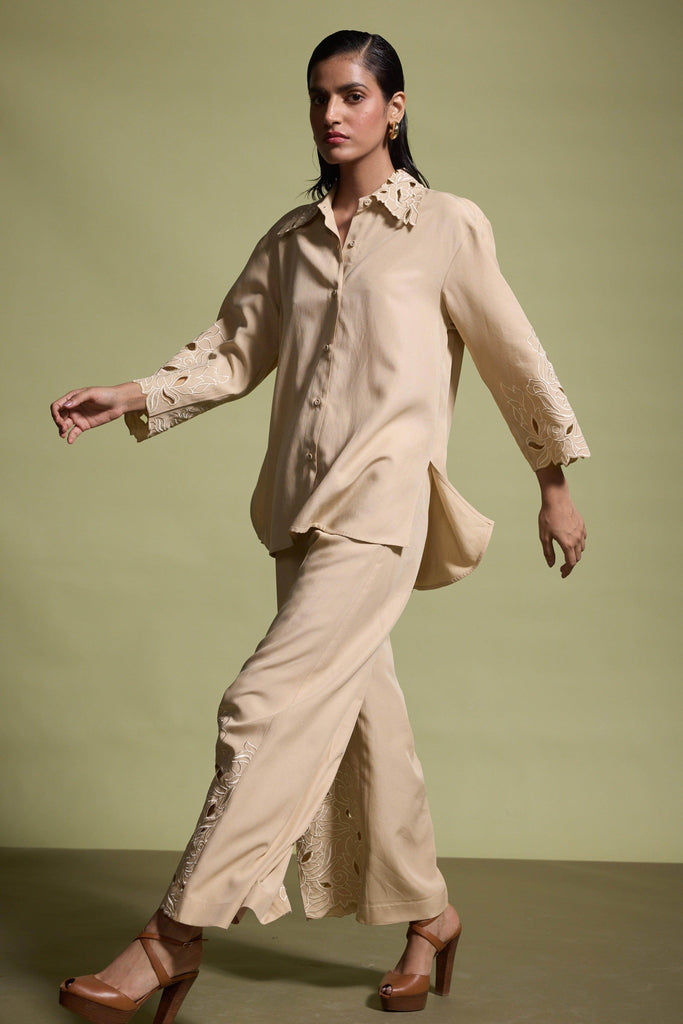 CUTWORK EMBROIDERED SET - dash and dot dash and dot