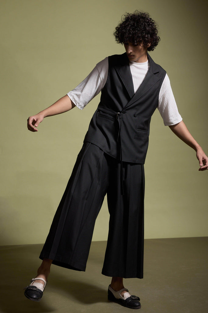 SLEEVELESS BLAZER AND PLEAT PANT SET - dash and dot dash and dot