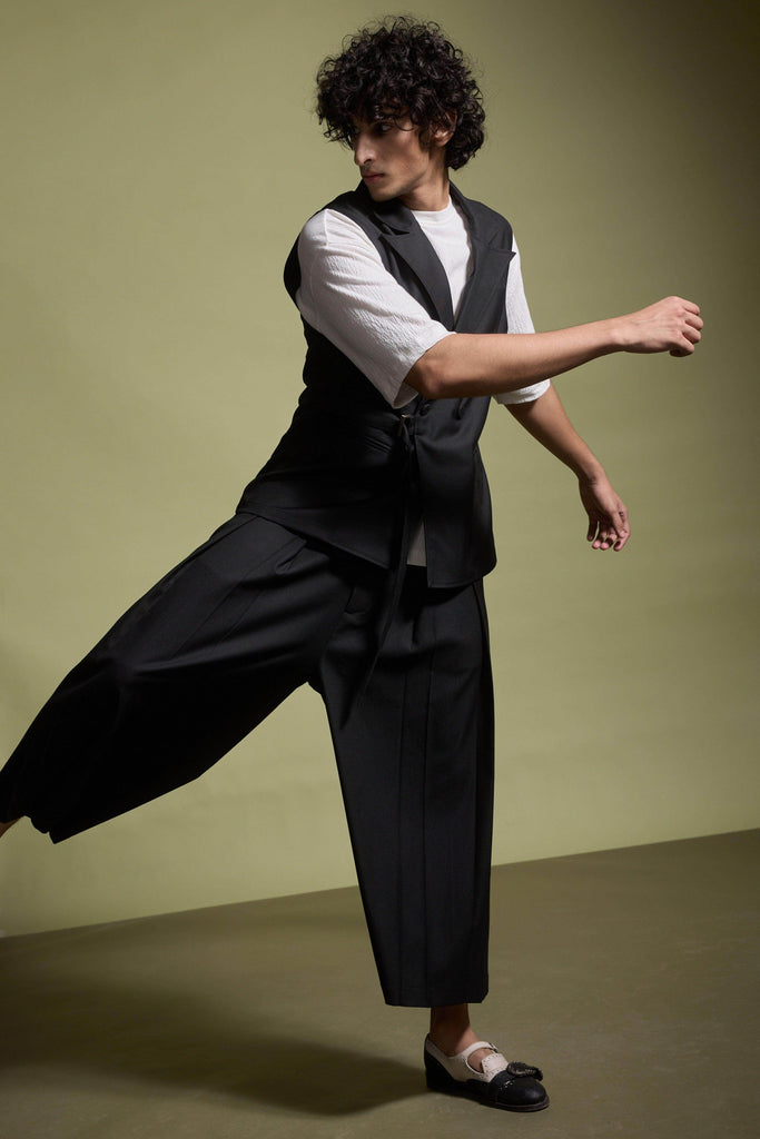 SLEEVELESS BLAZER AND PLEAT PANT SET - dash and dot dash and dot