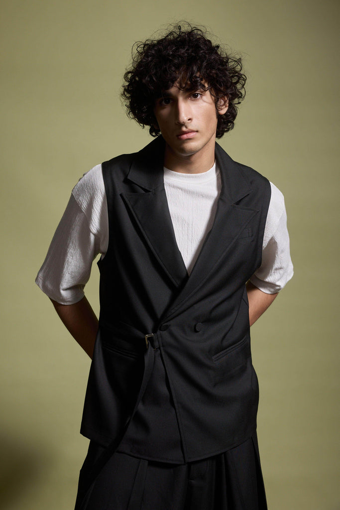 OVERLAP SLEEVELESS BLAZER - dash and dot dash and dot