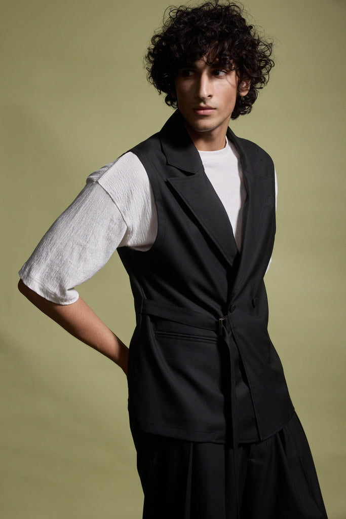 OVERLAP SLEEVELESS BLAZER - dash and dot dash and dot