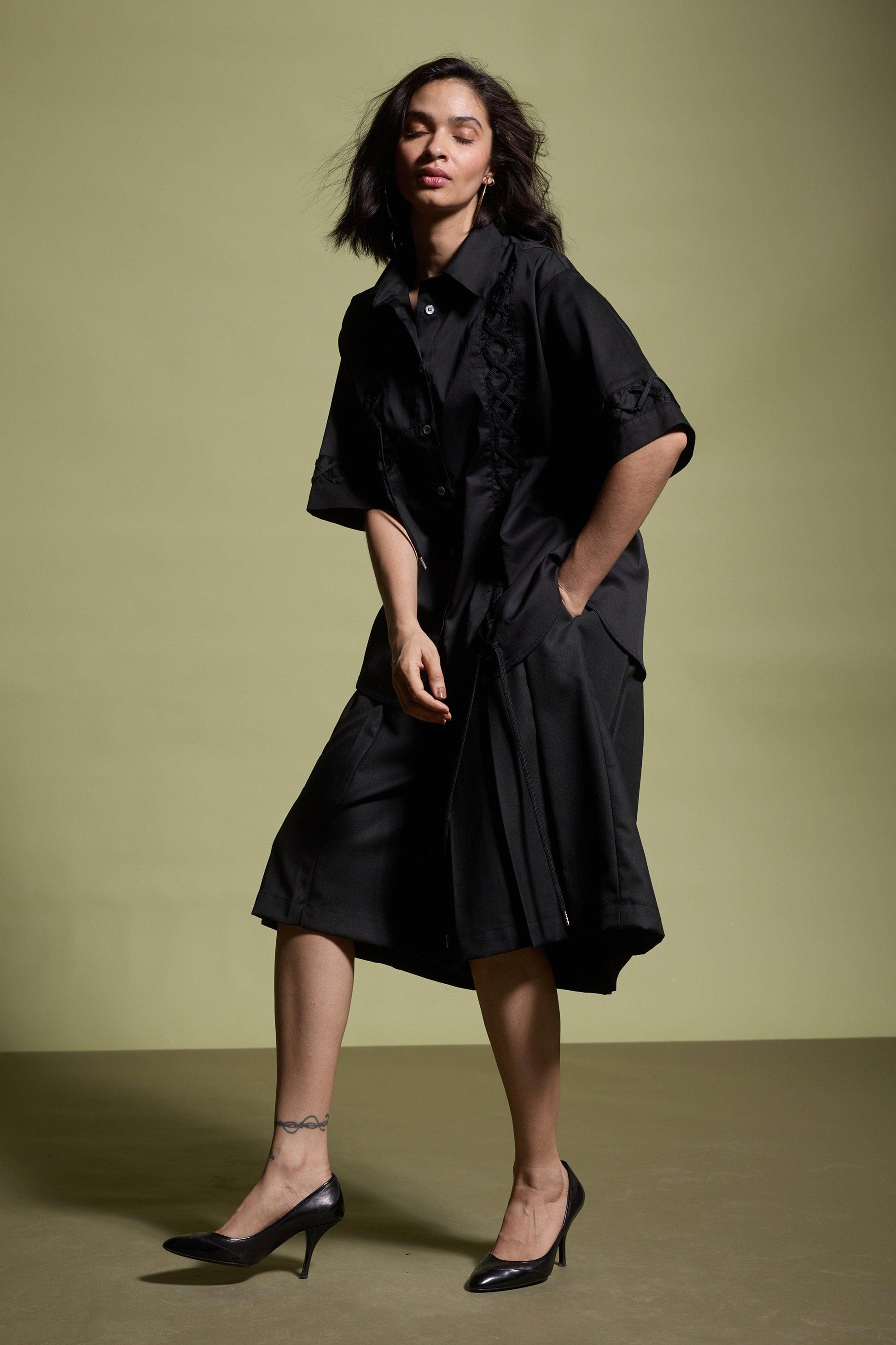 SHOELACE SHIRT - dash and dot