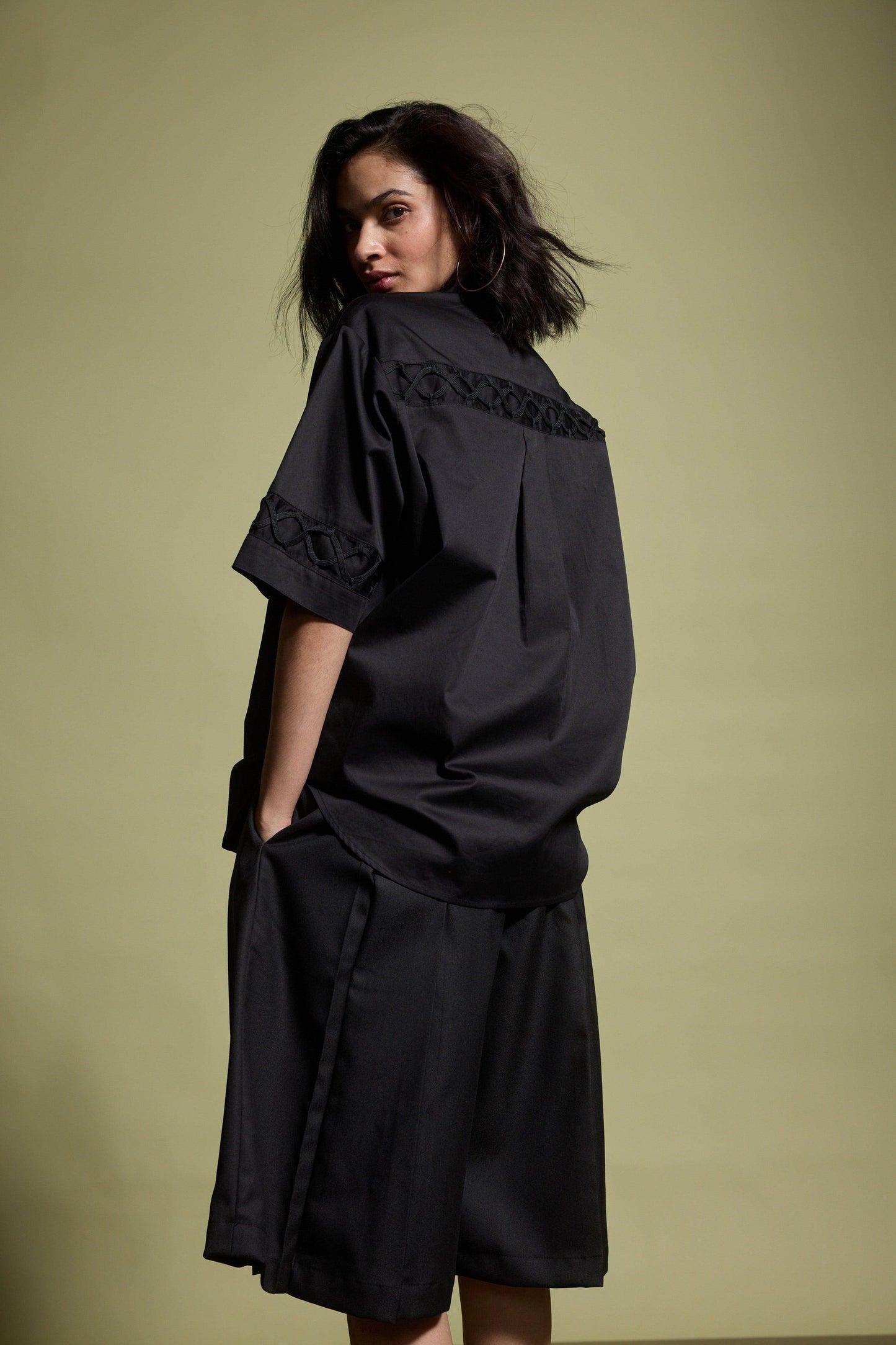 SHOELACE SHIRT - dash and dot