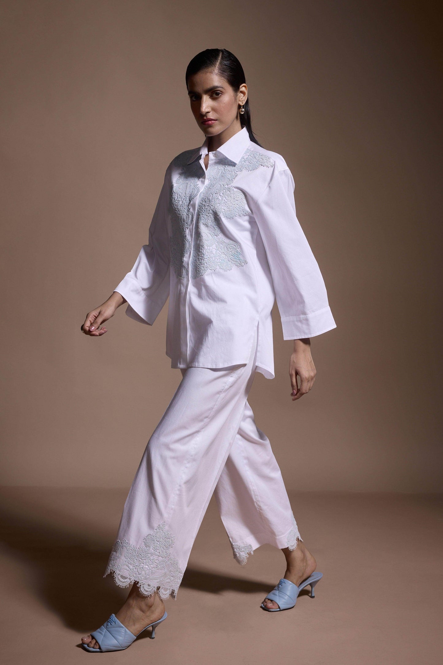 LACE APPLIQUE SHIRT - dash and dot