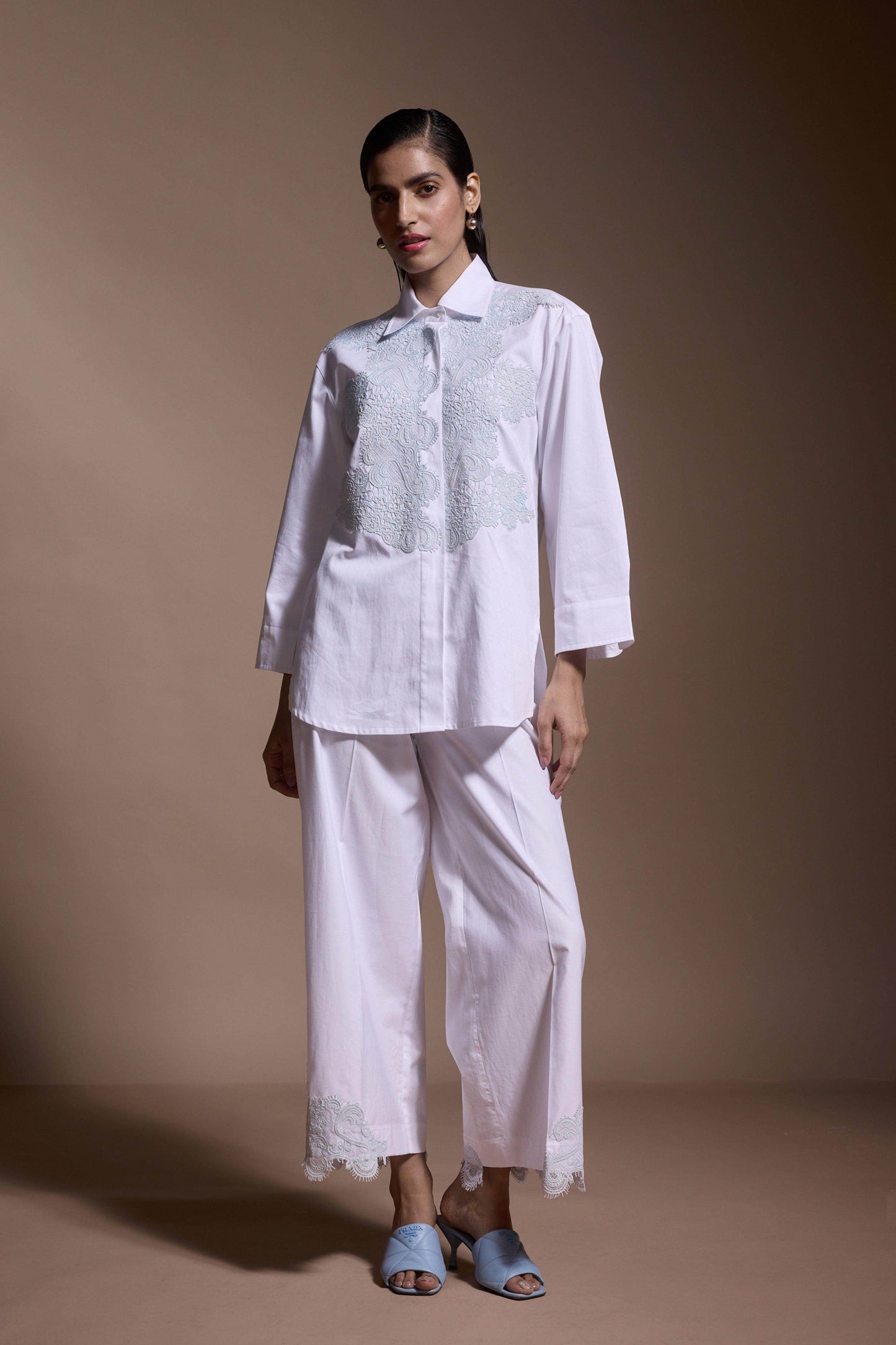 LACE APPLIQUE SHIRT - dash and dot