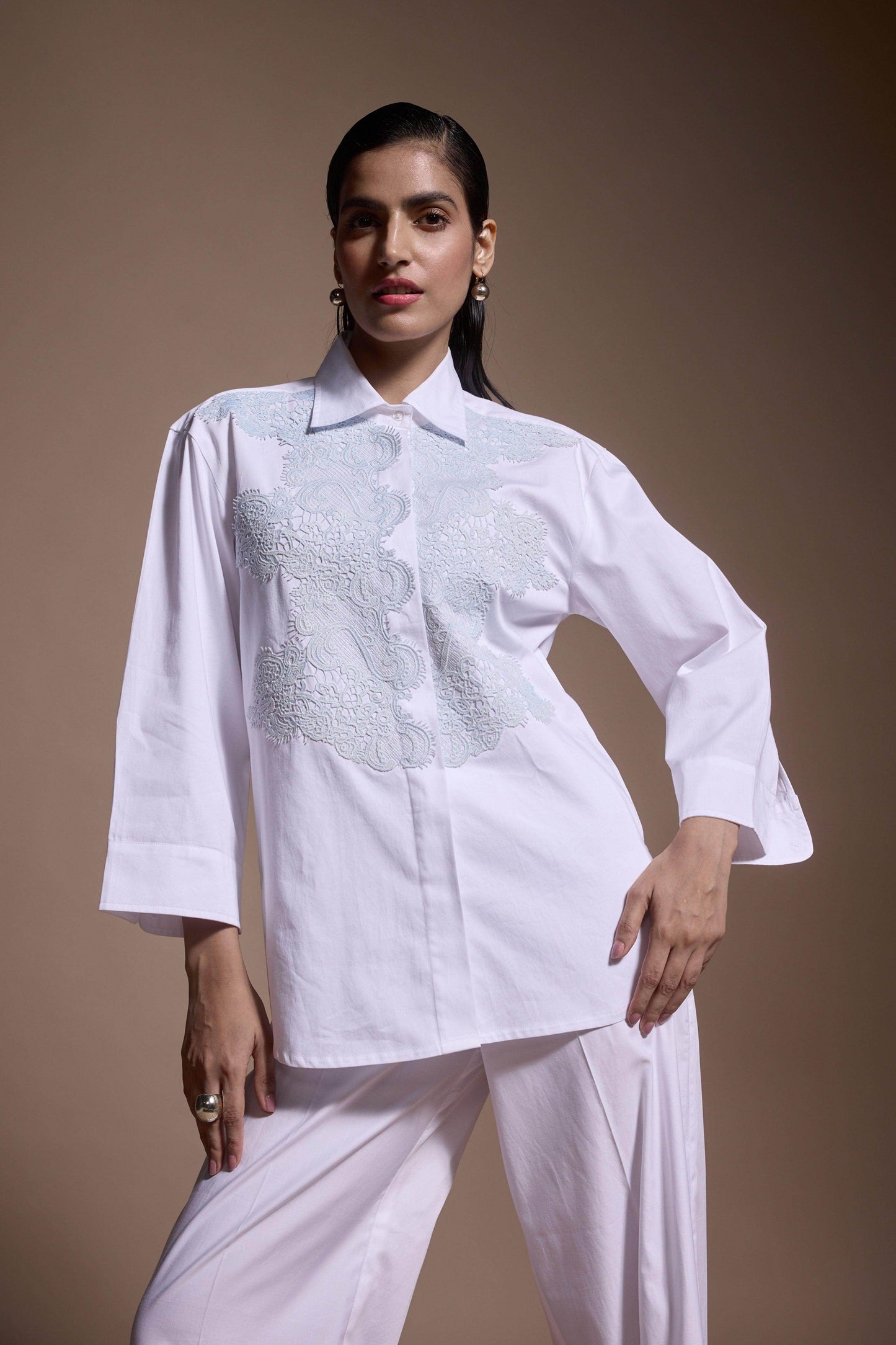 LACE APPLIQUE SHIRT - dash and dot