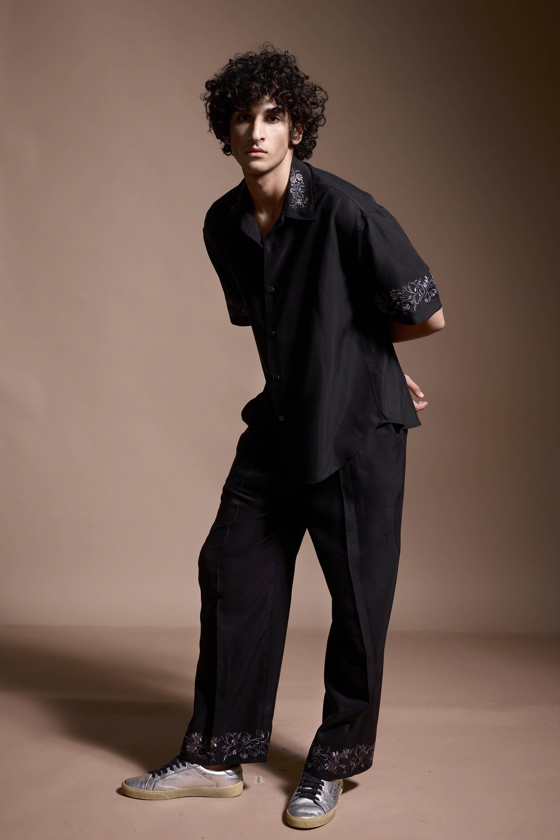 METALLIC EMBROIDERED SET - dash and dot