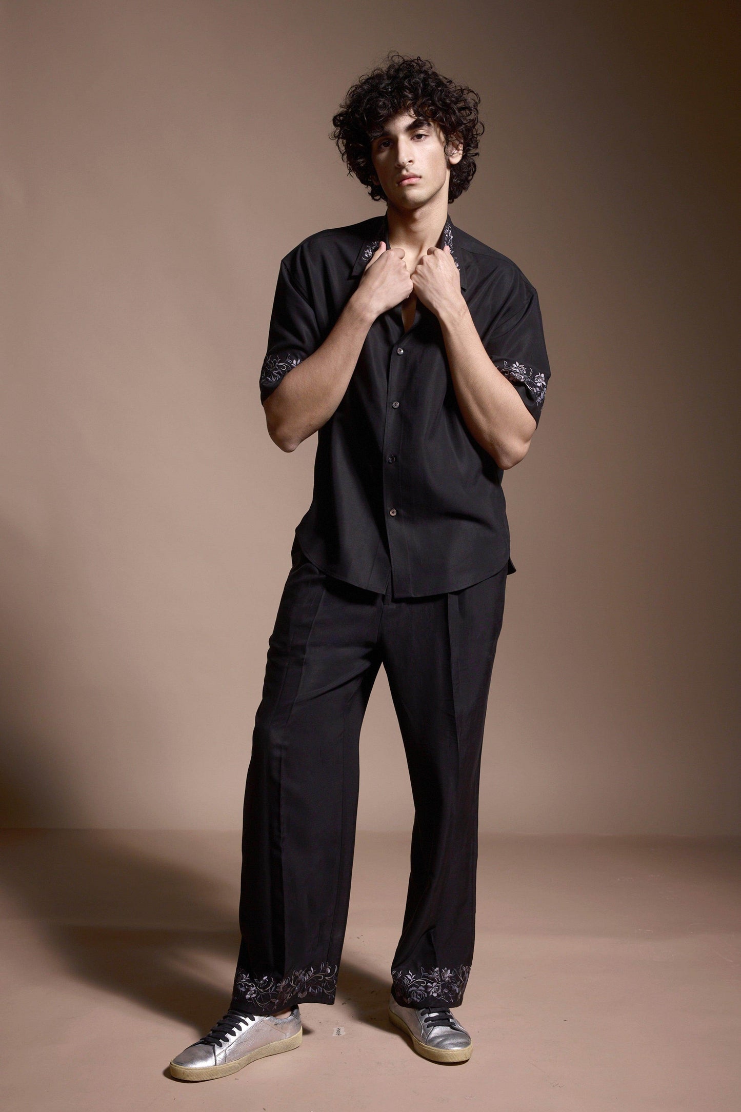 METALLIC EMBROIDERED PANT - dash and dot