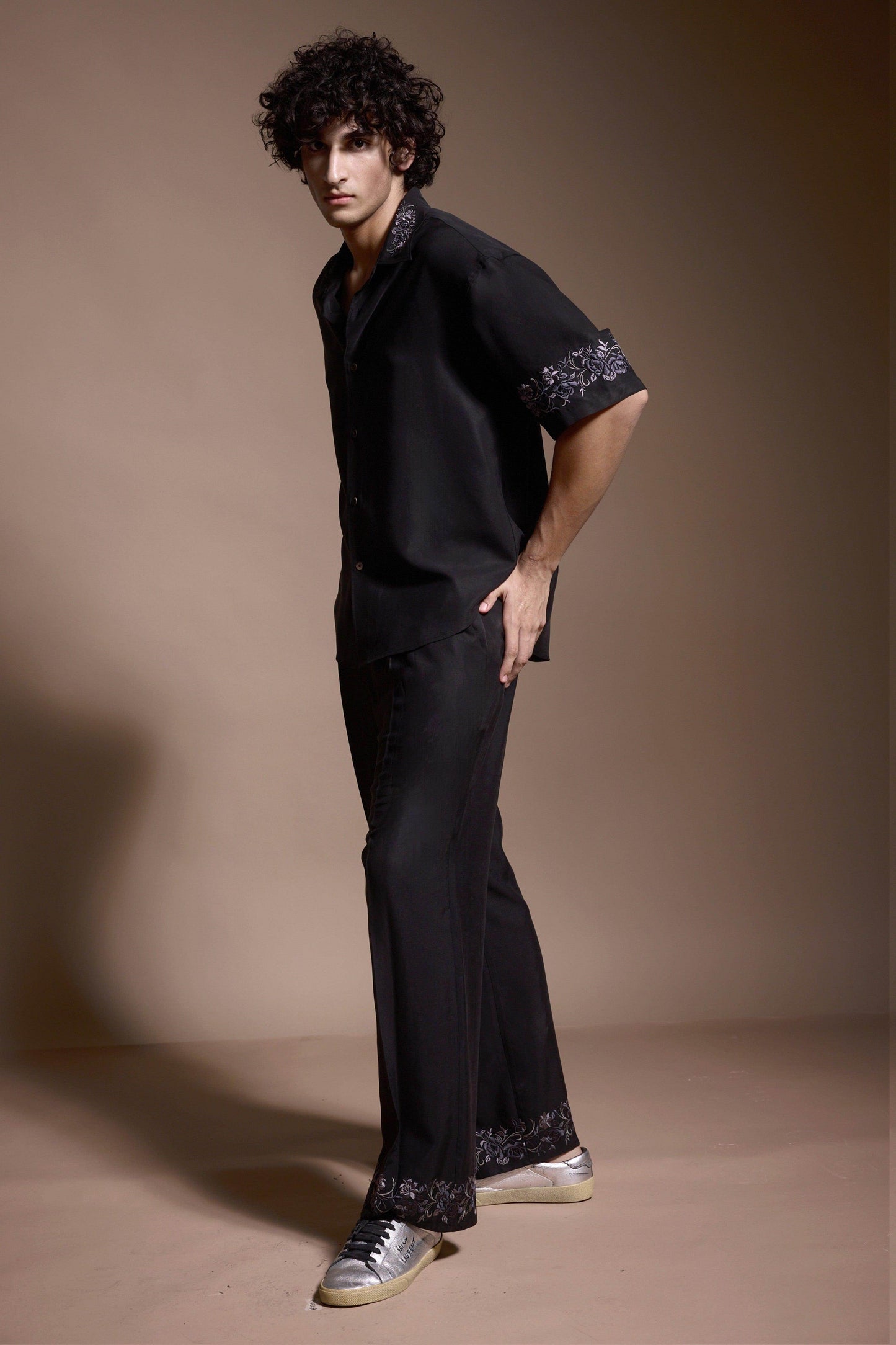 METALLIC EMBROIDERED PANT - dash and dot