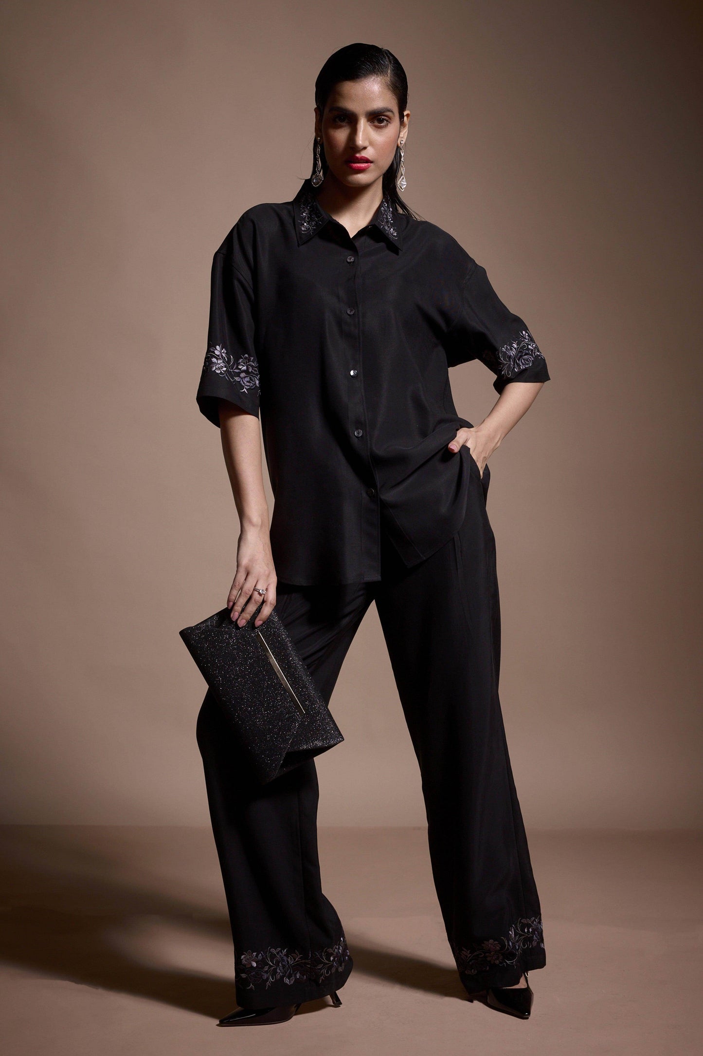 METALLIC EMBROIDERED PANT - dash and dot