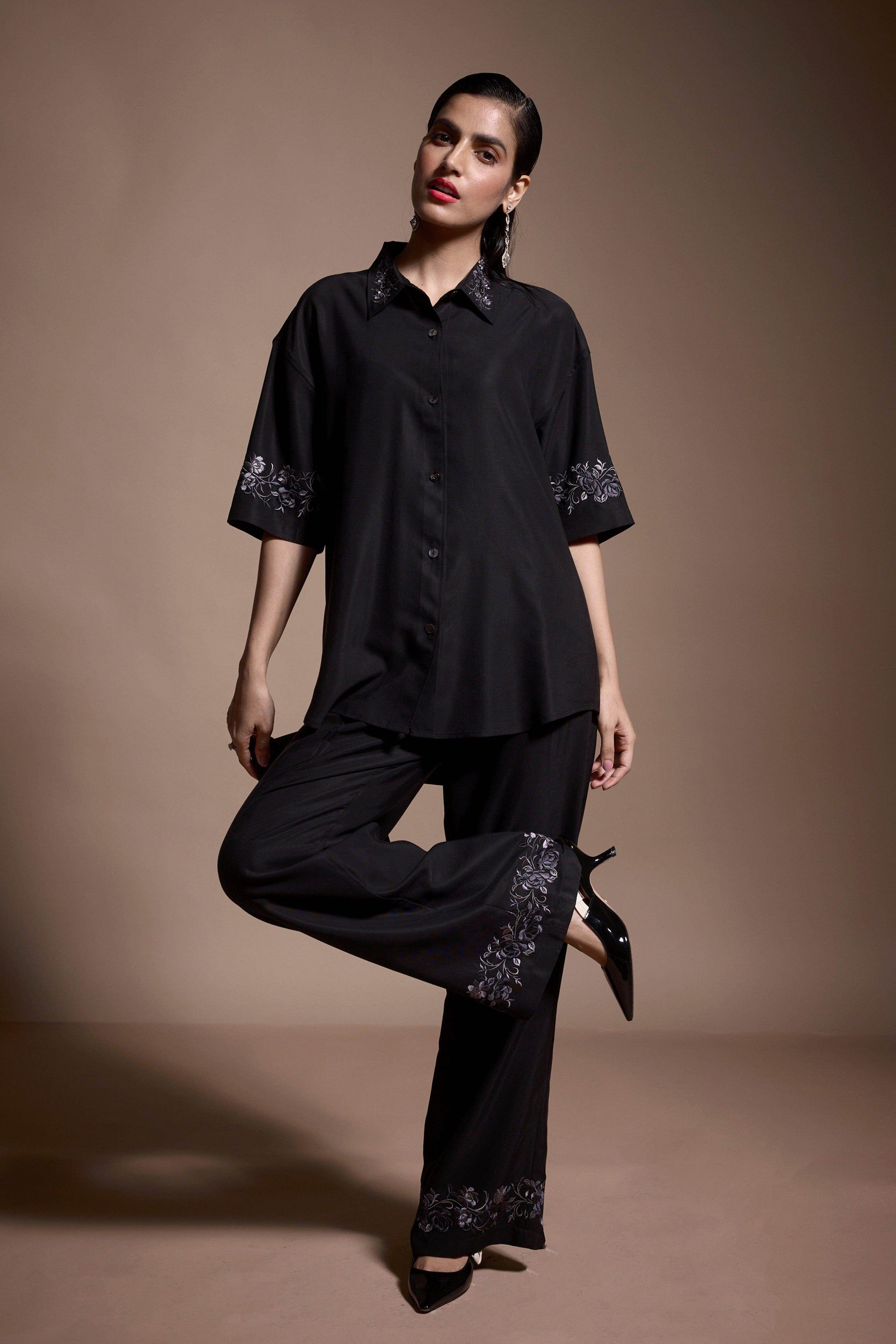 METALLIC EMBROIDERED PANT - dash and dot