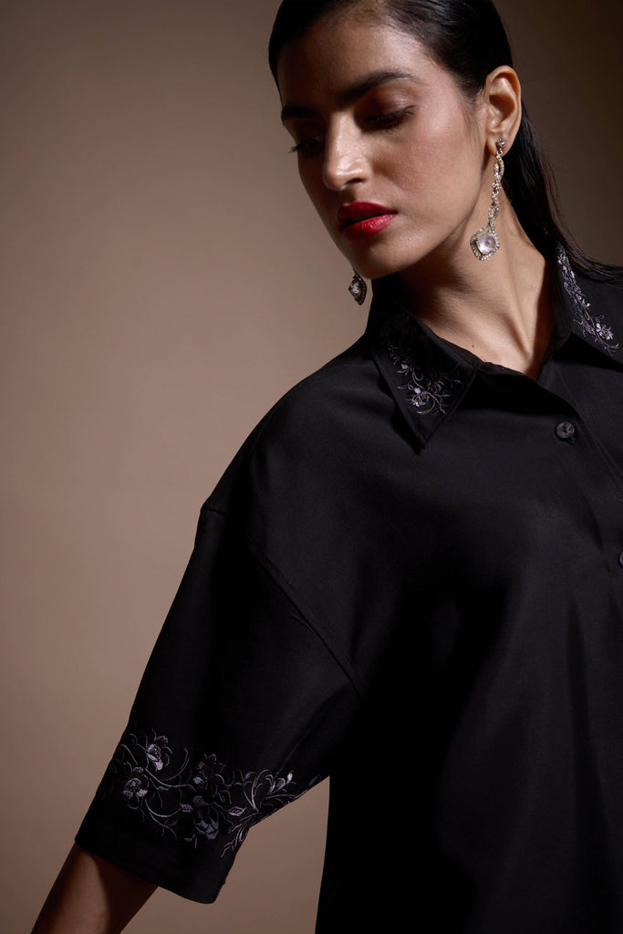 METALLIC EMBROIDERED SET - dash and dot dash and dot