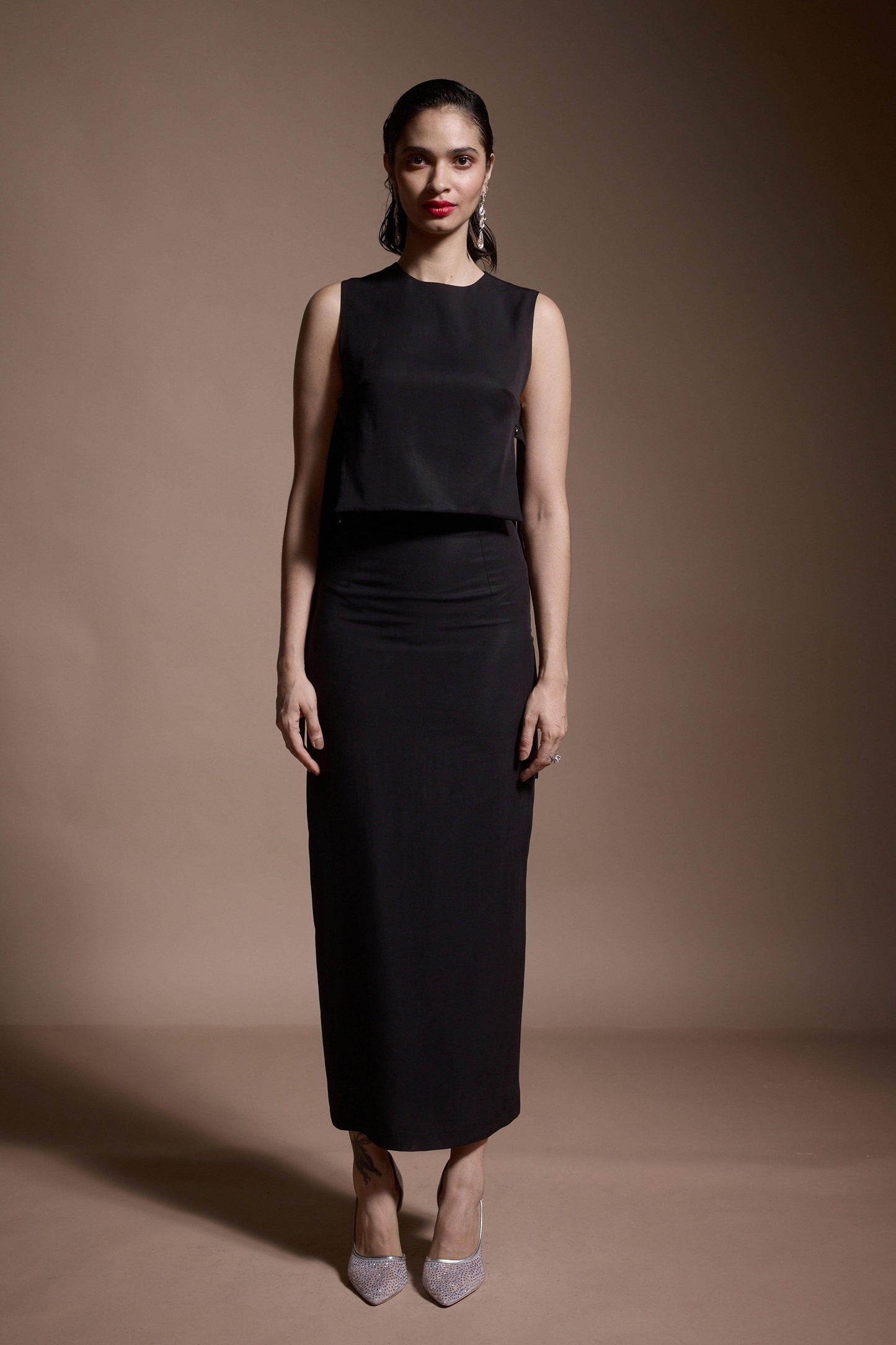 SIDE BELTED CROP TOP - dash and dot