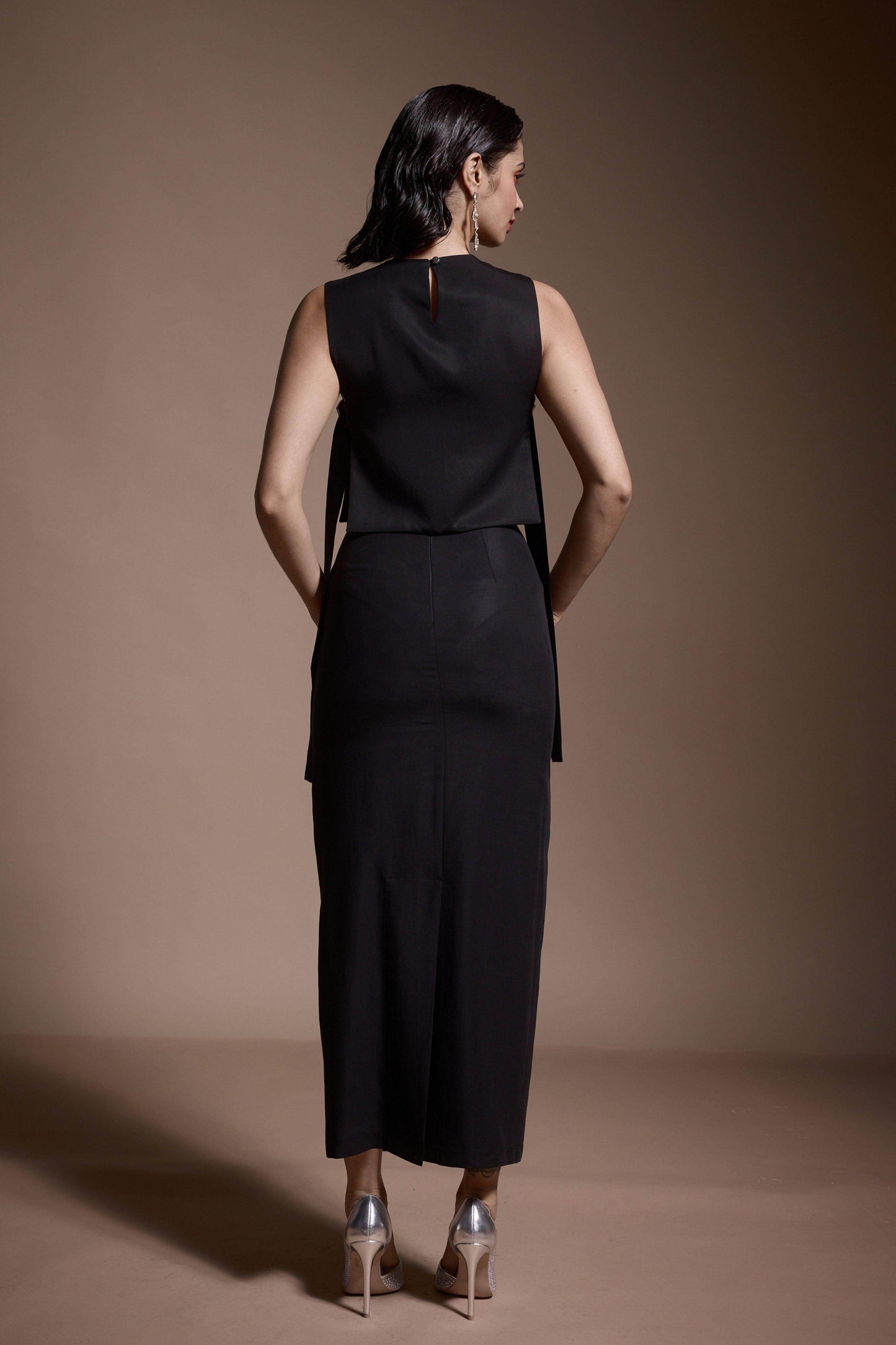 SIDE BELTED CROP TOP - dash and dot