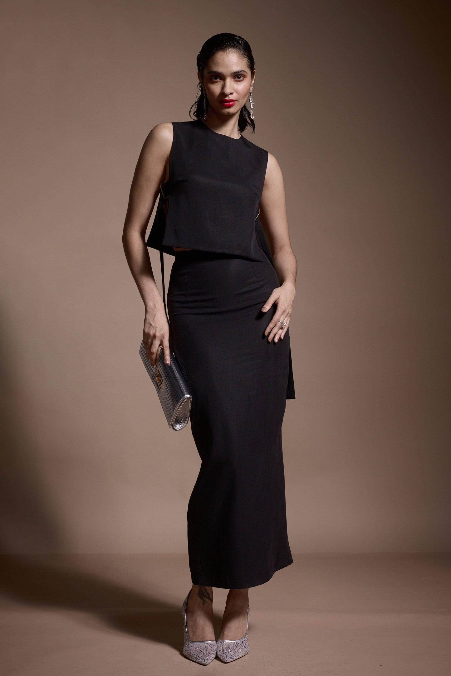 SIDE BELTED CROP TOP - dash and dot