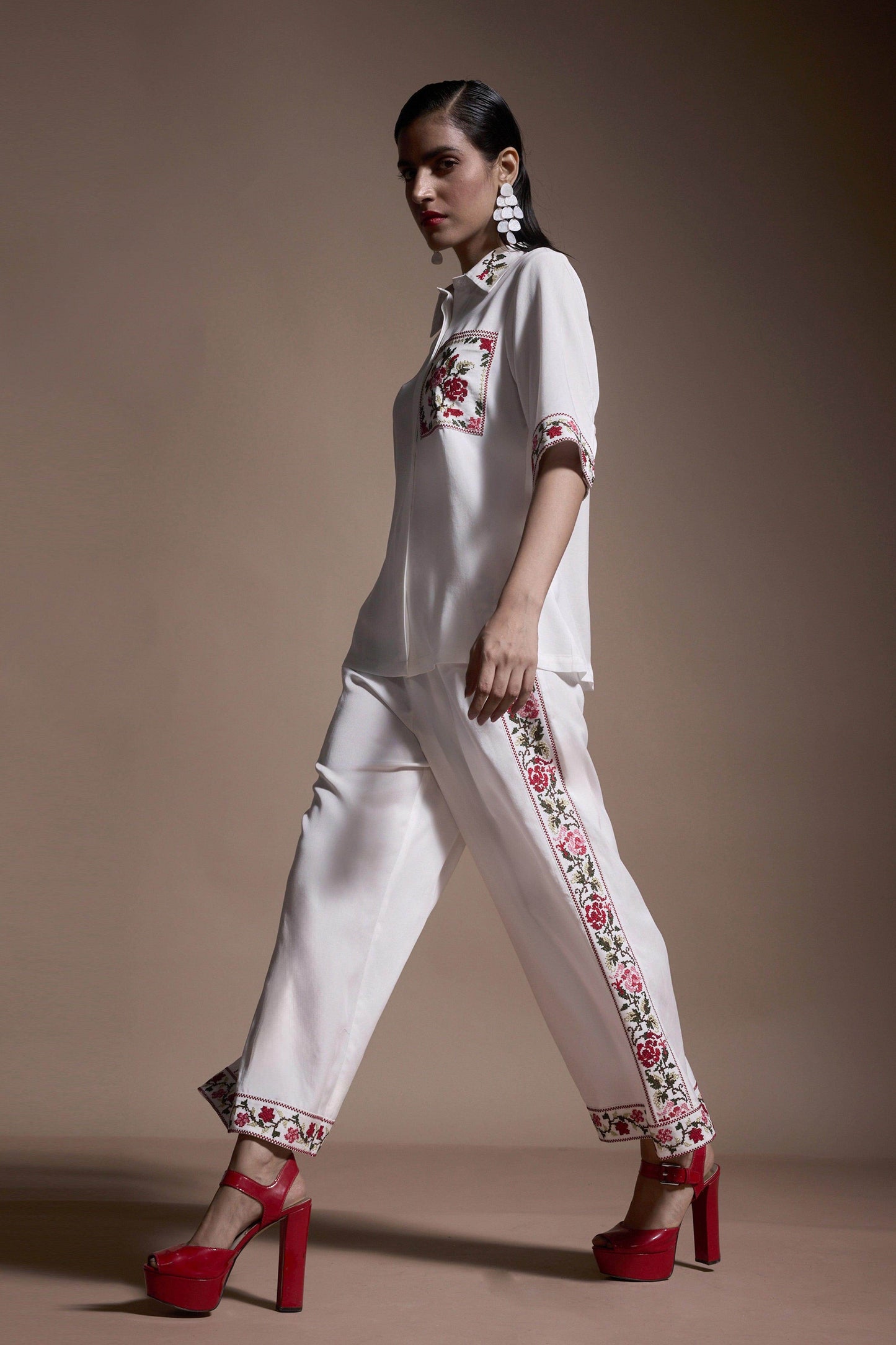 CROSS STITCH SET - dash and dot