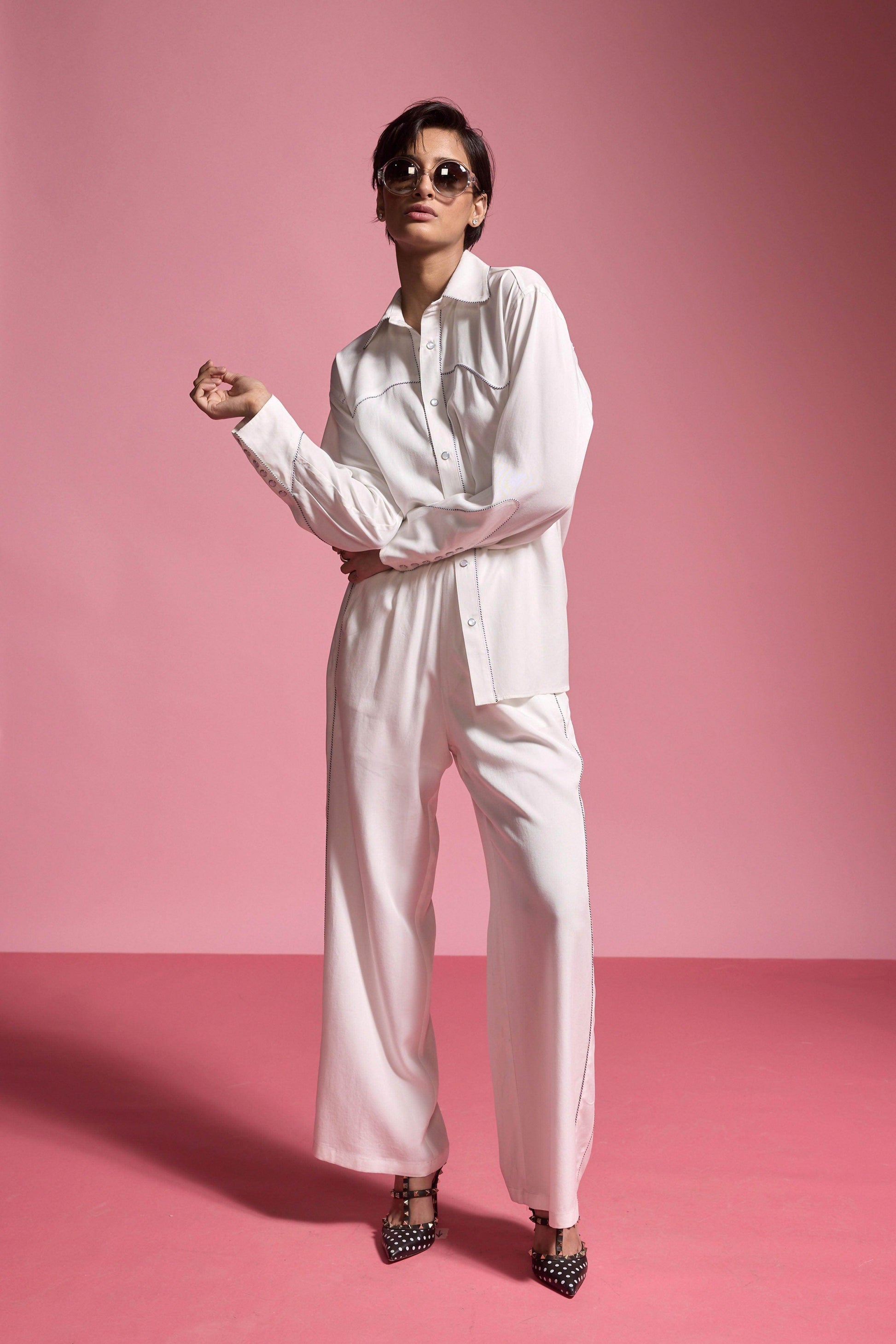 CONTRAST PIPED SET - dash and dot